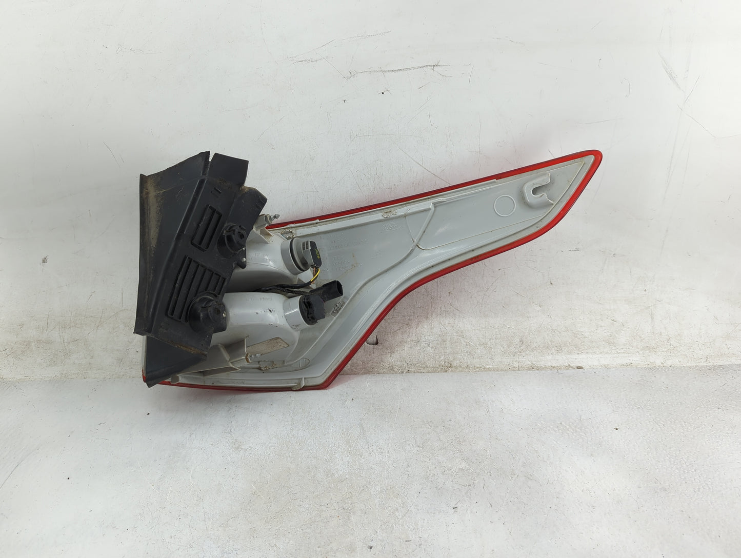 2013-2016 Ford Escape Tail Light Assembly Driver Left OEM Fits Fits 2013 2014 2015 2016 OEM Used Auto Parts - Oemusedautopar