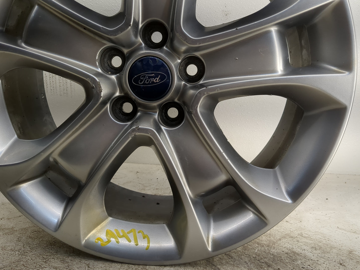 2013-2016 Ford Escape Oem Wheel Rim 1280494 - Oemusedautoparts1.com