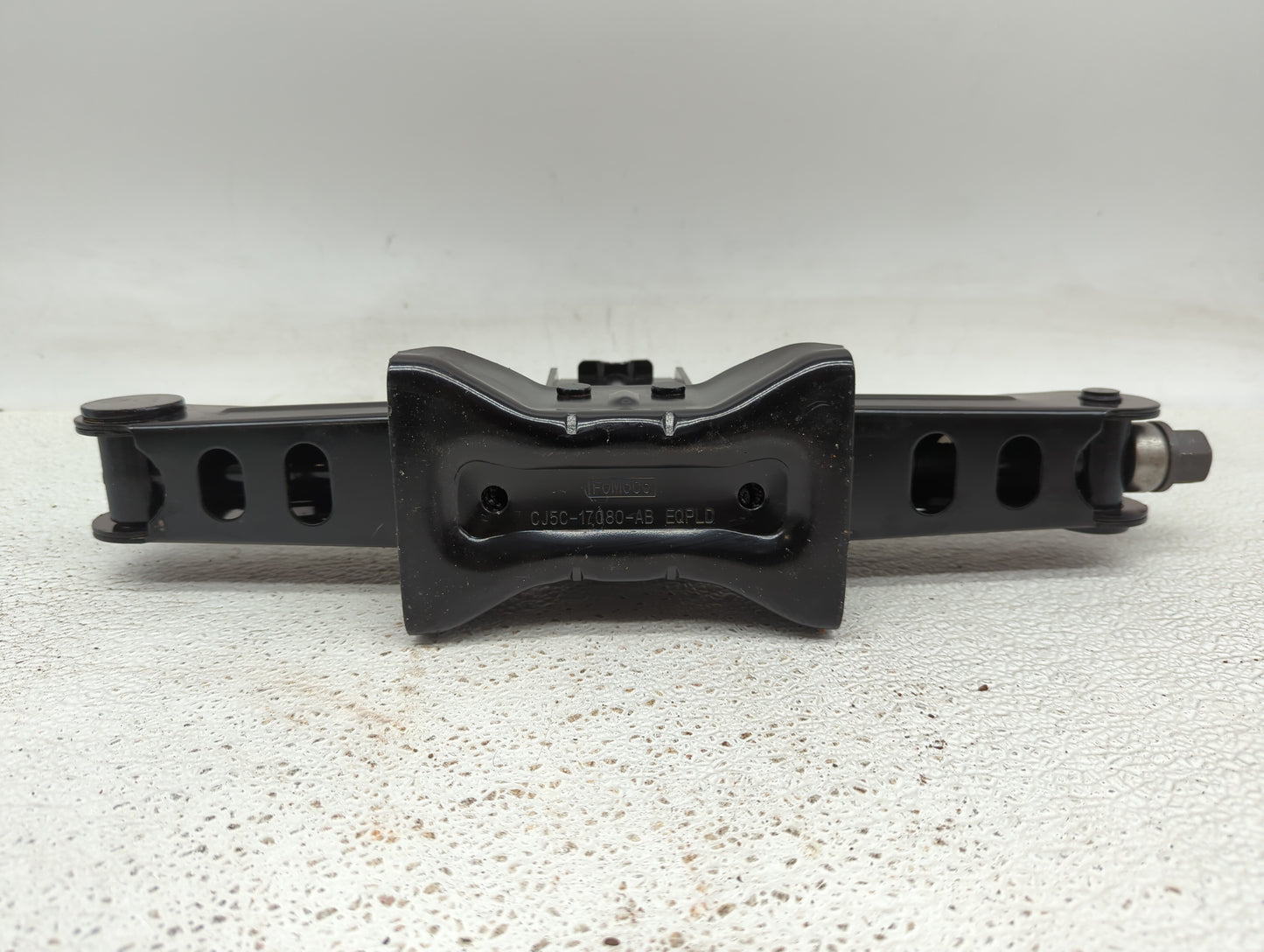 2017 Ford Escape Spare Scissor Car Jack - Oemusedautoparts1.com
