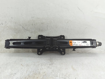 2014 Ford Explorer Spare Scissor Car Jack 5027029