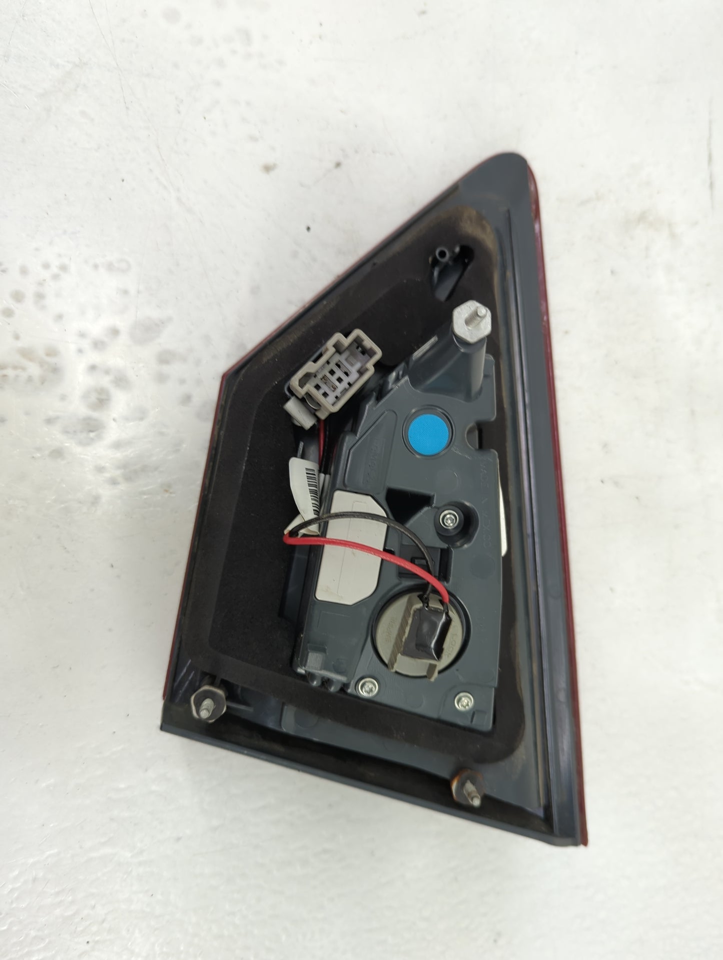 2013-2016 Ford Fusion Driver Left Side Deck Lid Mounted Tail Light - Oemusedautoparts1.com