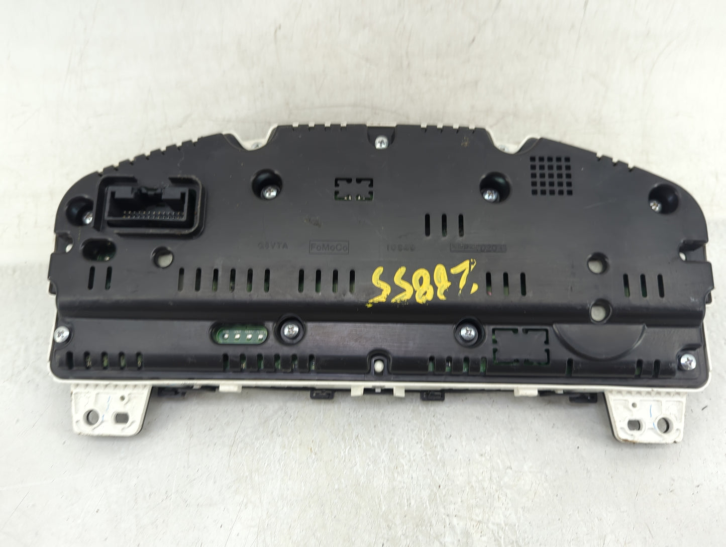 2014 Ford Taurus Instrument Cluster Speedometer Gauges Fits OEM Used Auto Parts - Oemusedautoparts1.com