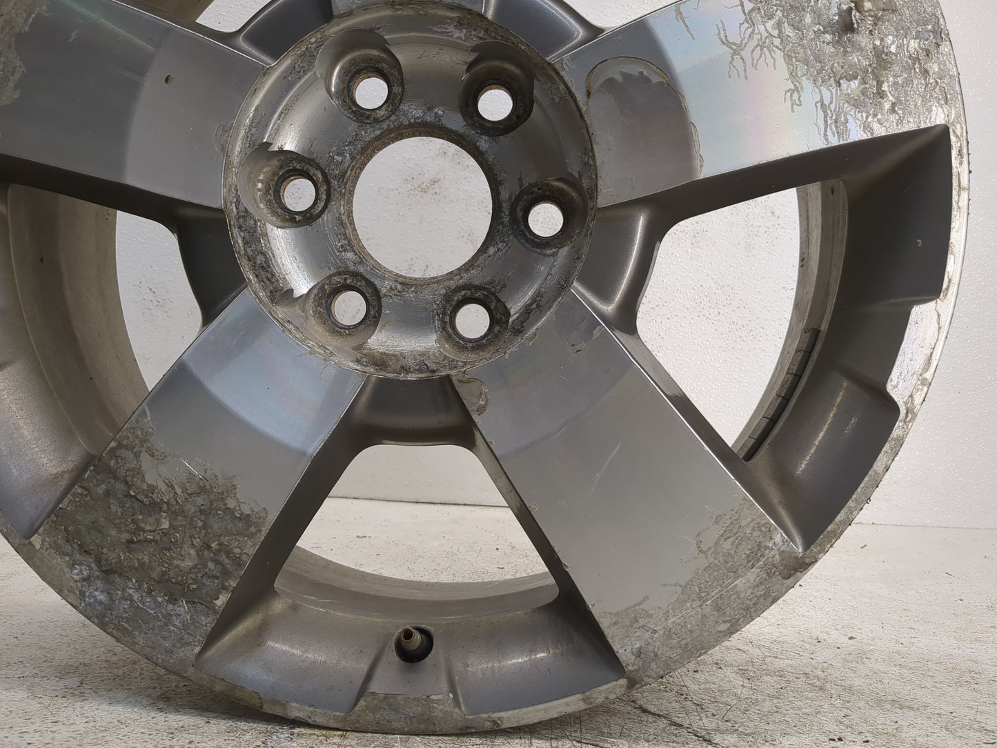 2009-2012 Gmc Acadia Oem Wheel Rim 1169009 - Oemusedautoparts1.com