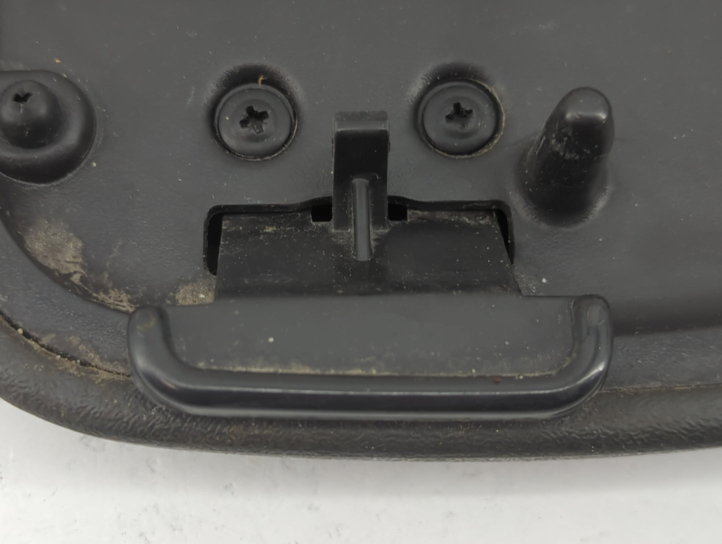 2002-2004 Gmc Envoy Center Console Armrest Cover Lid Fits Fits 2002 2003 2004 2005 OEM Used Auto Parts - Oemusedautoparts1.c