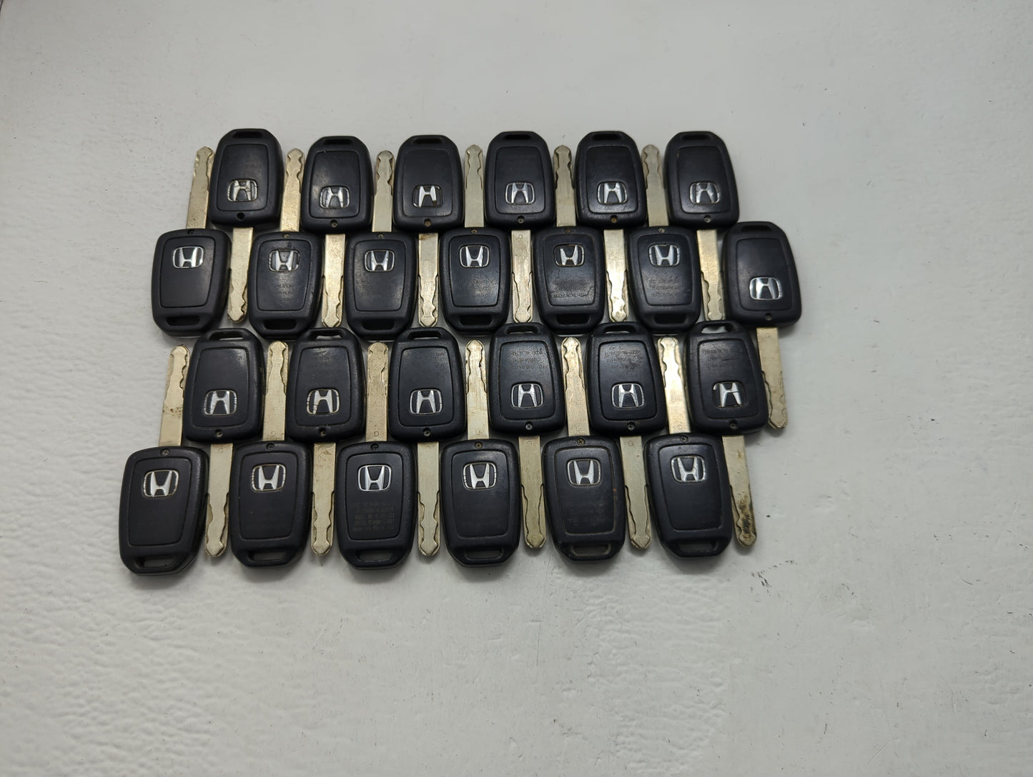Lot of 25 Honda Keyless Entry Remote Fob MLBHLIK6-1T | MLBHLIK6-1TA - Oemusedautoparts1.com