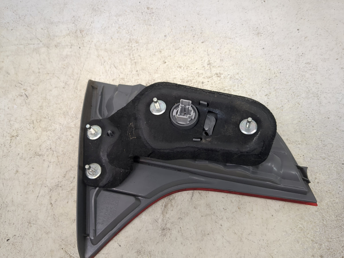 2006-2011 Honda Civic Passenger Right Side Deck Lid Mounted Tail Light 5034952 - Oemusedautoparts1.com