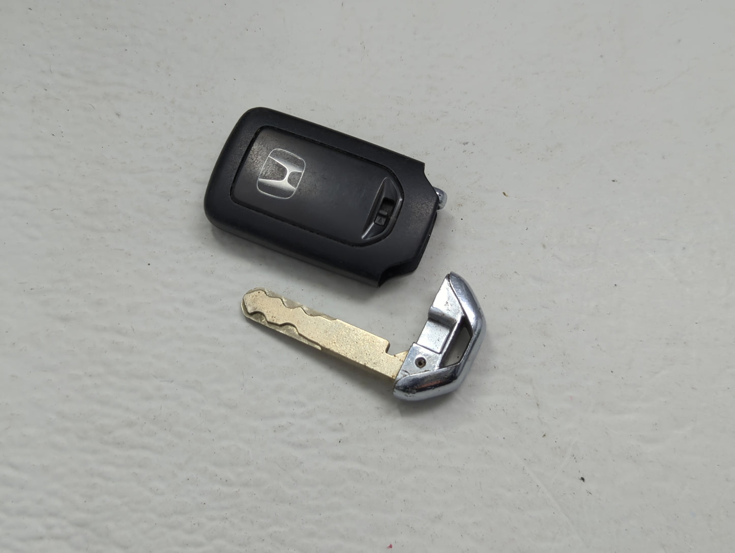 Honda Pilot Keyless Entry Remote Fob KR5V41 72147-TG7-A51 | 72147-TG7-A52 - Oemusedautoparts1.com