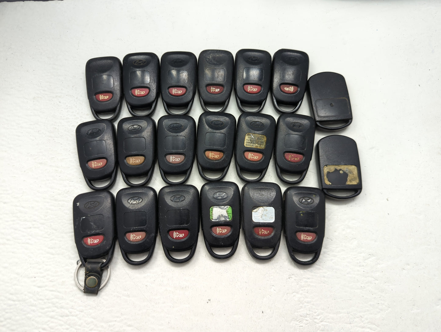 Lot of 20 Hyundai Keyless Entry Remote Fob UNKNOWN UNKNOWN - Oemusedautoparts1.com
