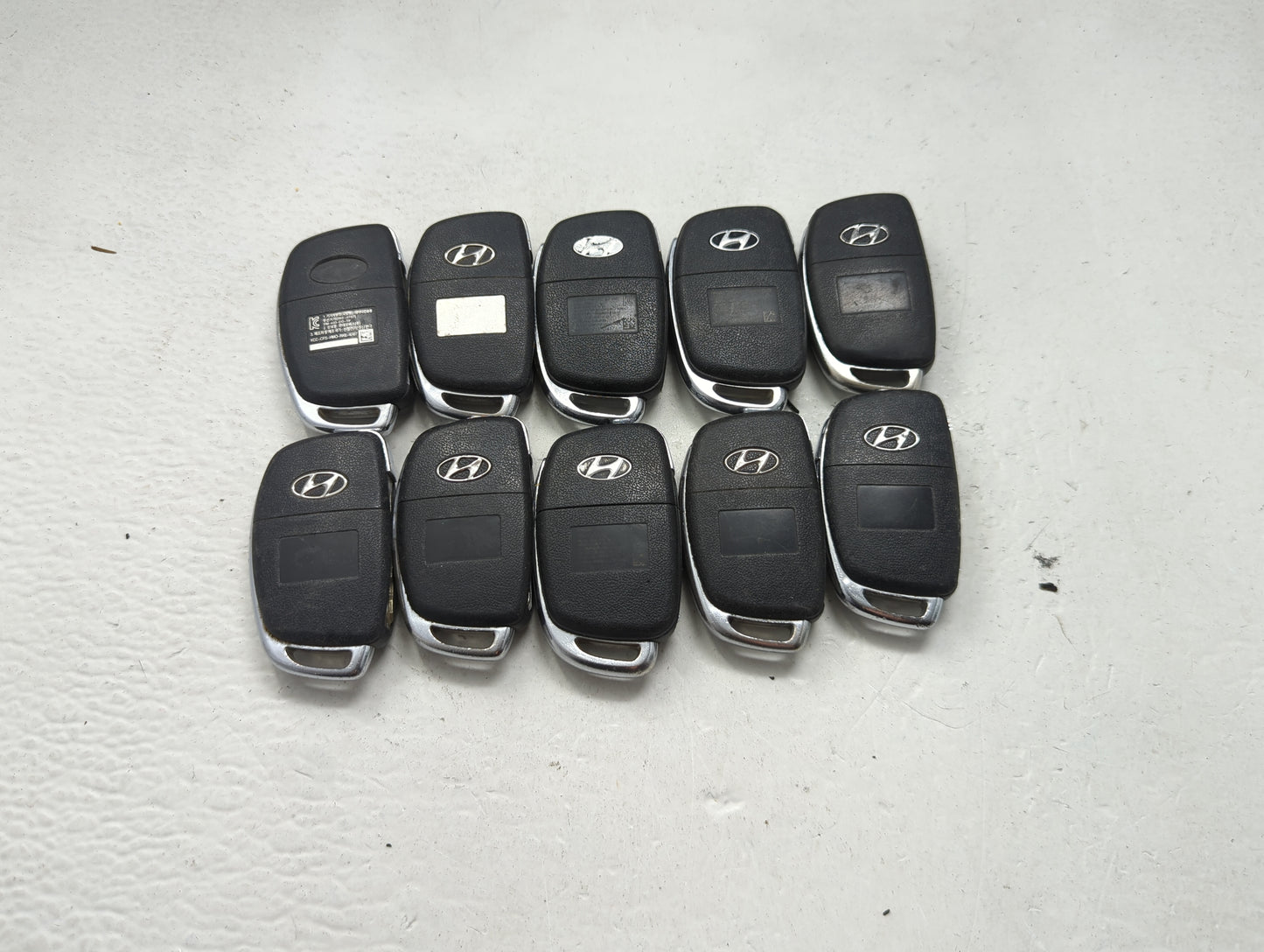Lot of 10 Hyundai Keyless Entry Remote Fob MIXED FCC IDS MIXED PART 1473893 - Oemusedautoparts1.com
