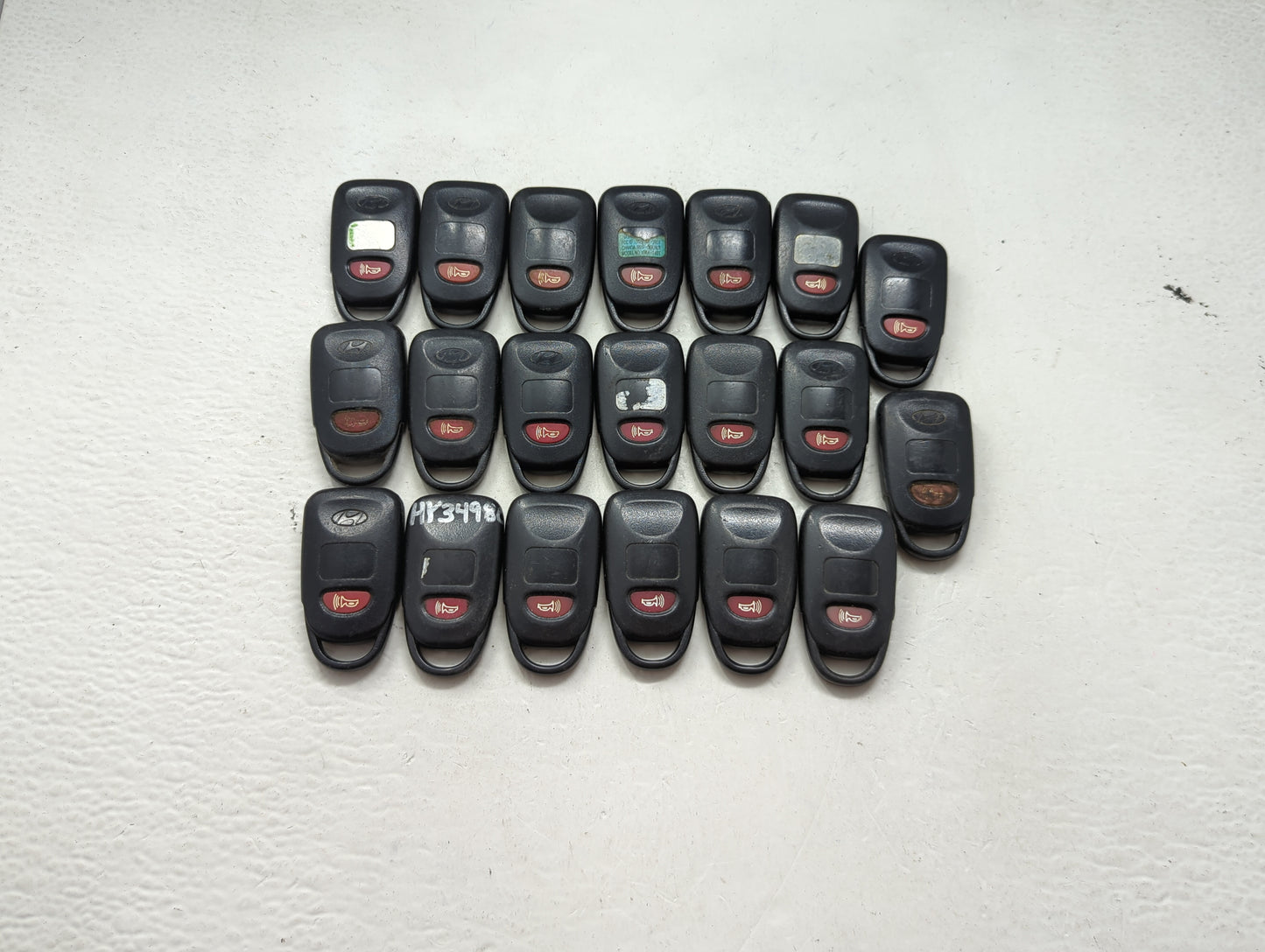 Lot of 20 Hyundai Keyless Entry Remote Fob UNKNOWN UNKNOWN 1476615 - Oemusedautoparts1.com