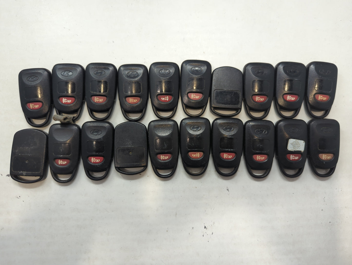 Lot of 20 Hyundai Keyless Entry Remote Fob MIXED FCC IDS MIXED PART - Oemusedautoparts1.com