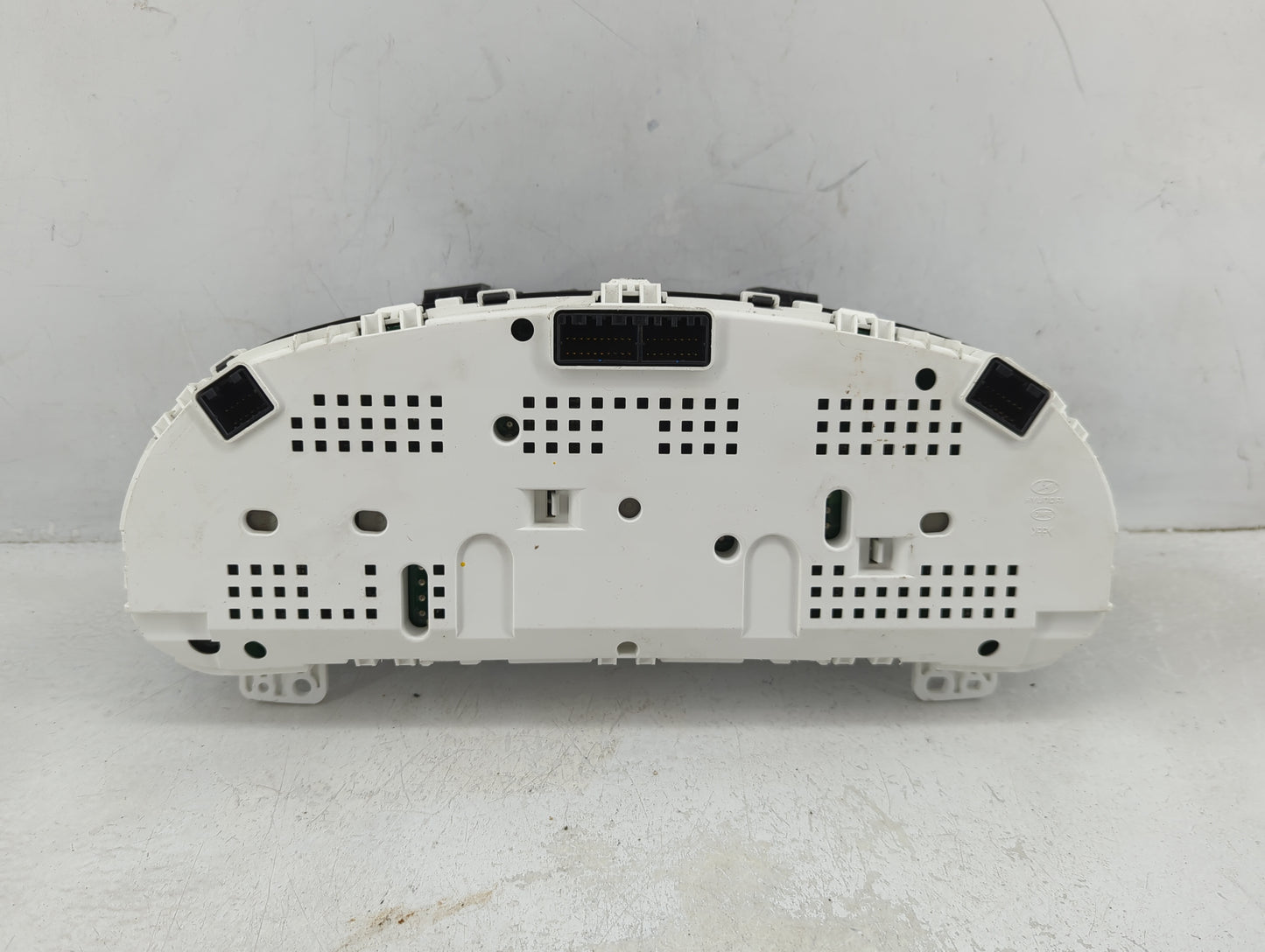 2009 Hyundai Santa Fe Instrument Cluster Speedometer Gauges Miles: Fits OEM Used Auto Parts - Oemusedautoparts1.com