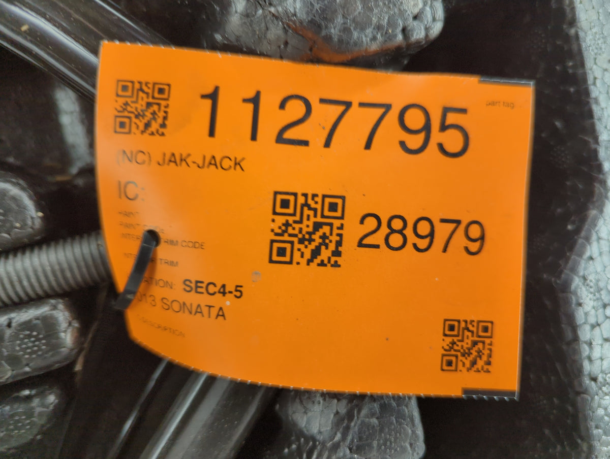 2013 Hyundai Sonata Spare Scissor Car Jack 1127795 - Oemusedautoparts1.com