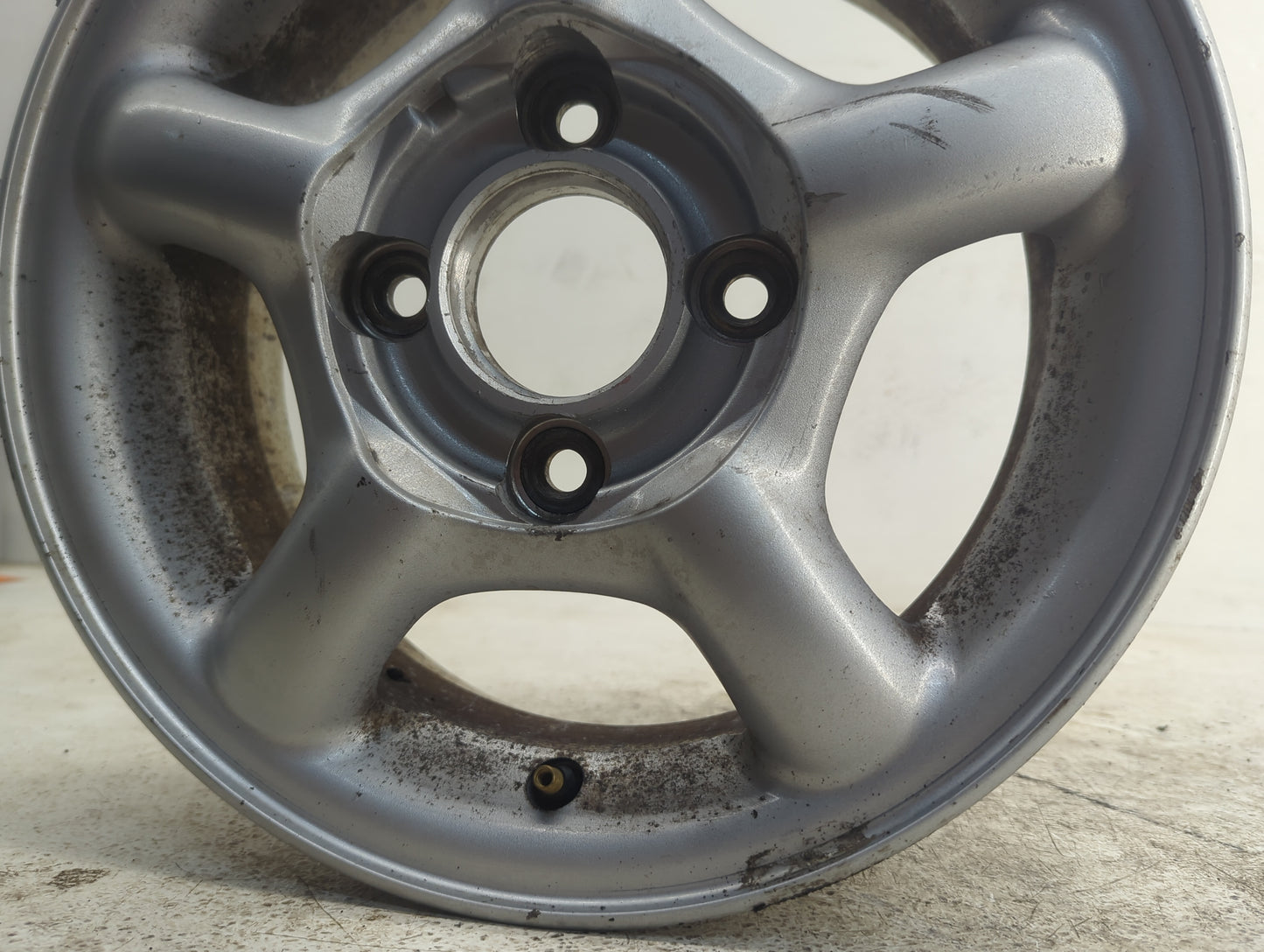 1995-1997 Hyundai Sonata Oem Wheel Rim - Oemusedautoparts1.com