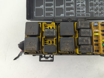 2005-2007 Jeep Liberty Fusebox Fuse Box Panel Relay Module Fits Fits 2005 2006 2007 OEM Used Auto Parts