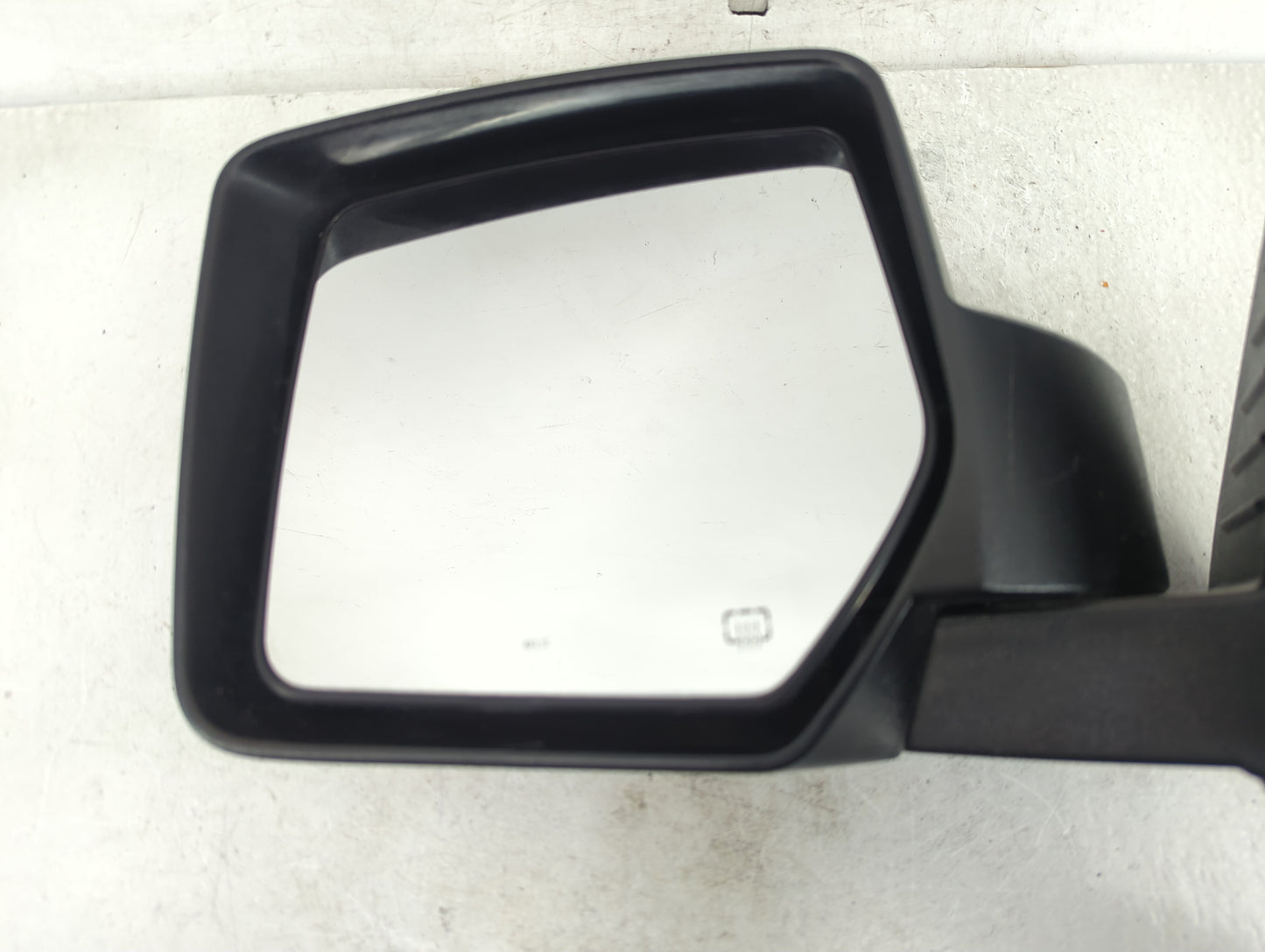 2008-2012 Jeep Liberty Driver Side View Mirror - Left Door Mirror OEM Used - Oemusedautoparts1.com