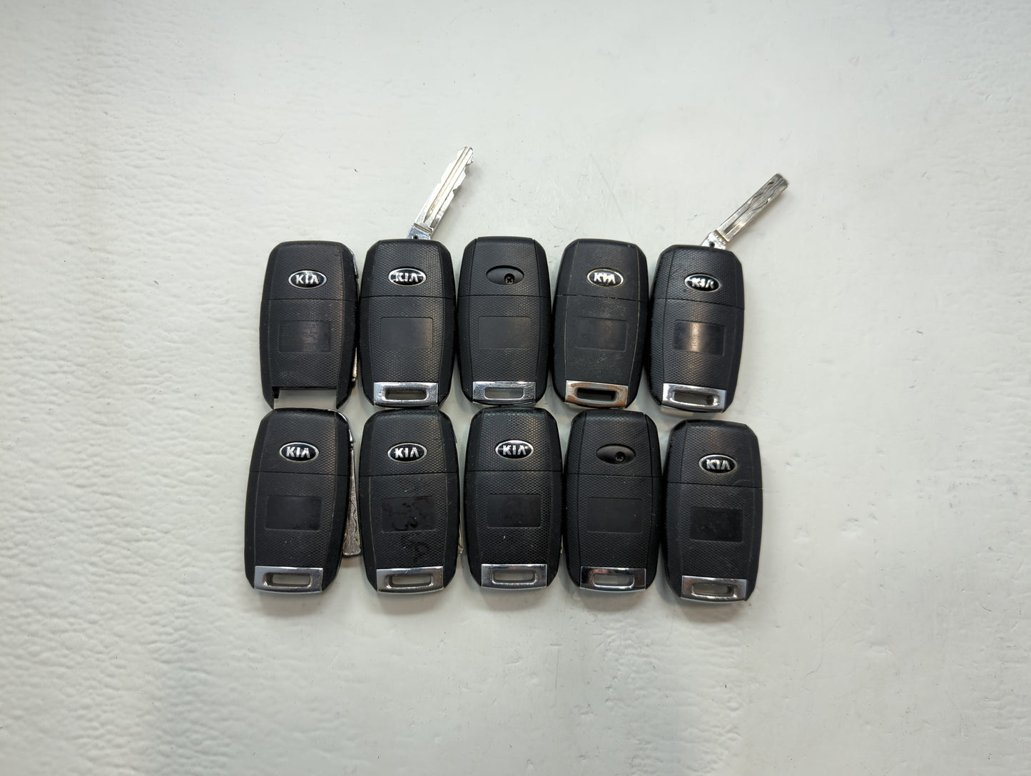 Lot of 10 Kia Keyless Entry Remote Fob MIXED FCC IDS MIXED PART NUMBERS - Oemusedautoparts1.com