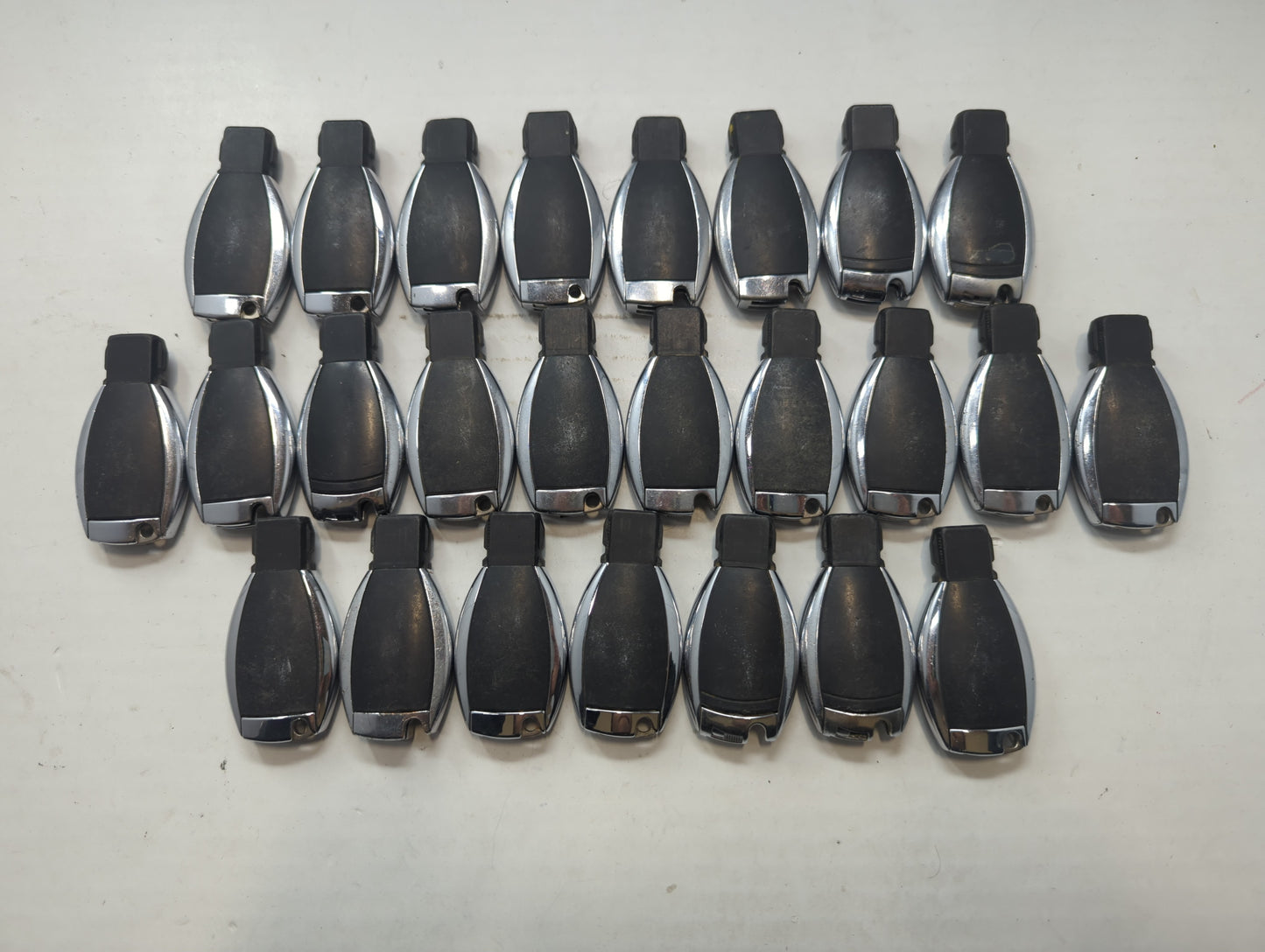 Lot of 25 Mercedes-Benz Keyless Entry Remote Fob MIXED FCC IDS MIXED - Oemusedautoparts1.com