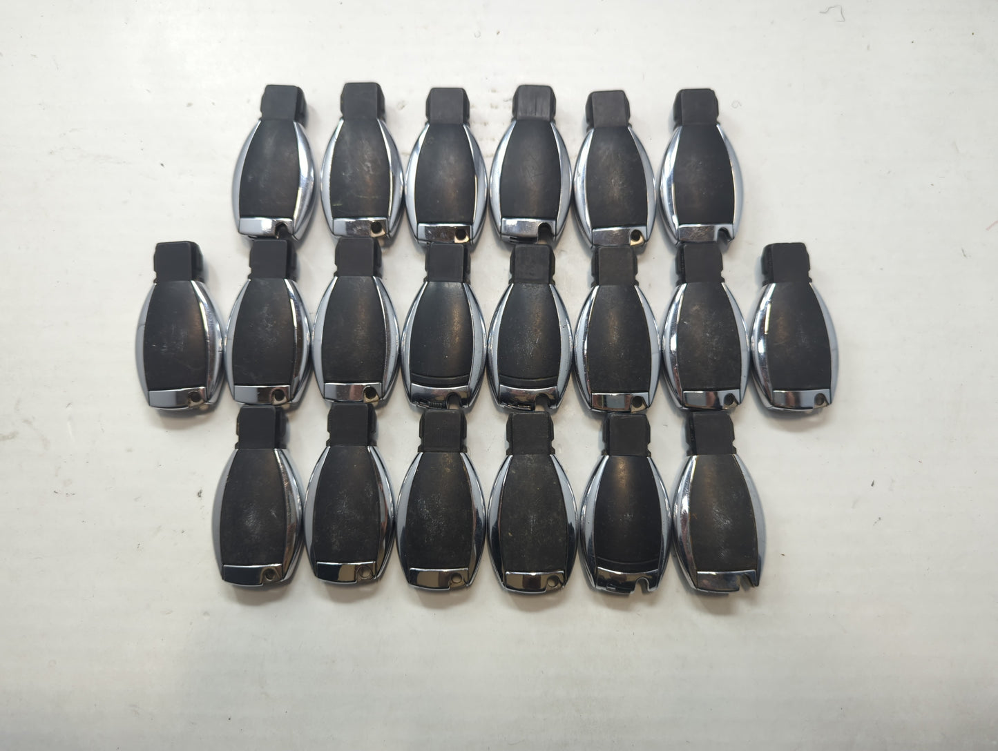 Lot of 20 Mercedes-Benz Keyless Entry Remote Fob MIXED FCC IDS MIXED - Oemusedautoparts1.com