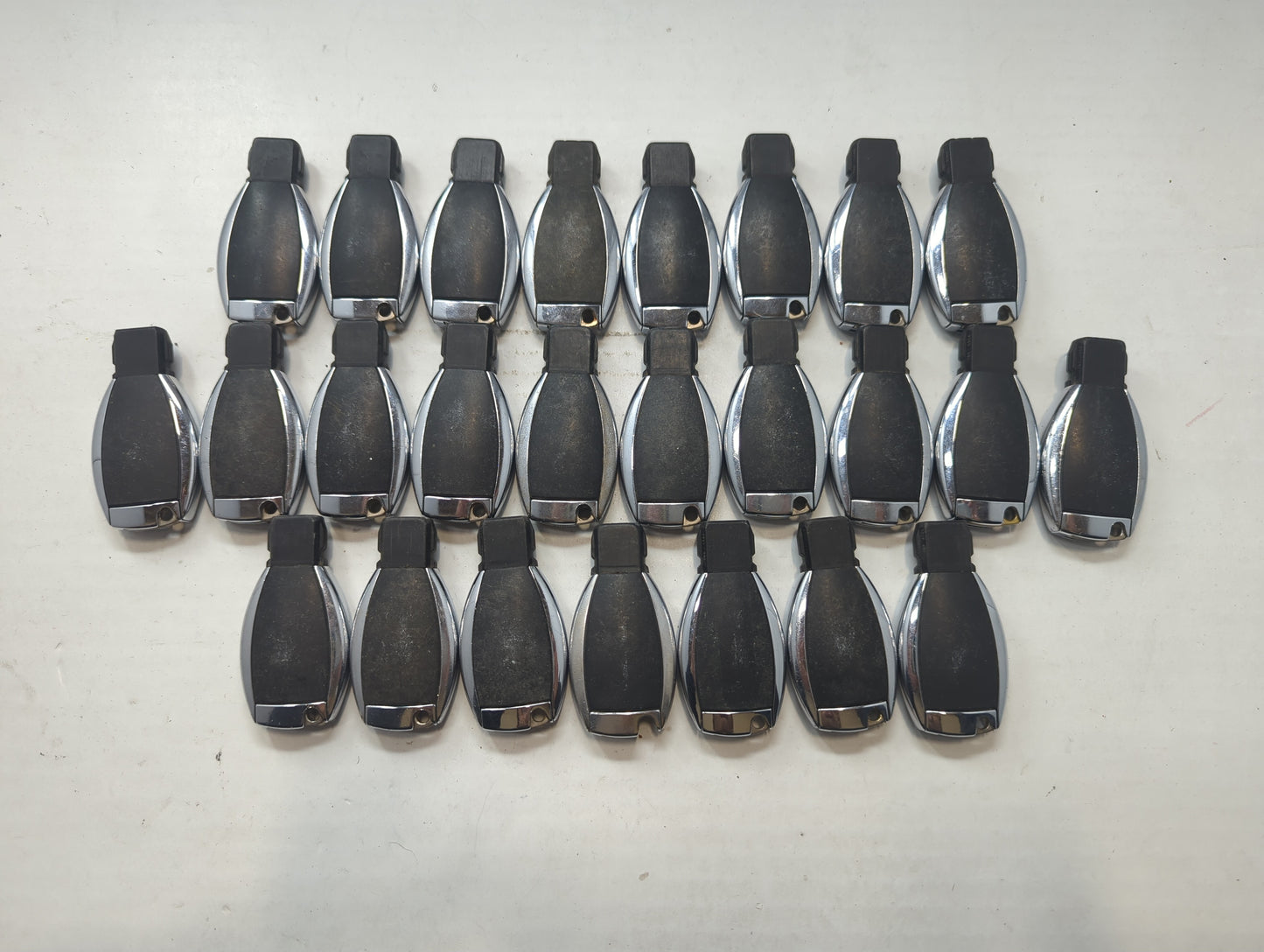 Lot of 25 Mercedes-Benz Keyless Entry Remote Fob MIXED FCC IDS MIXED - Oemusedautoparts1.com