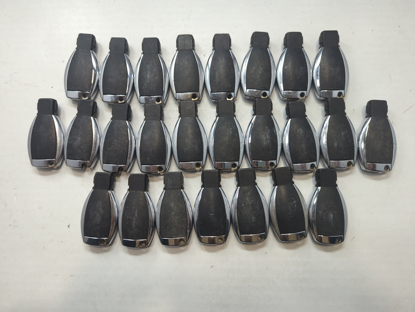 Lot of 25 Mercedes-Benz Keyless Entry Remote Fob MIXED FCC IDS MIXED - Oemusedautoparts1.com
