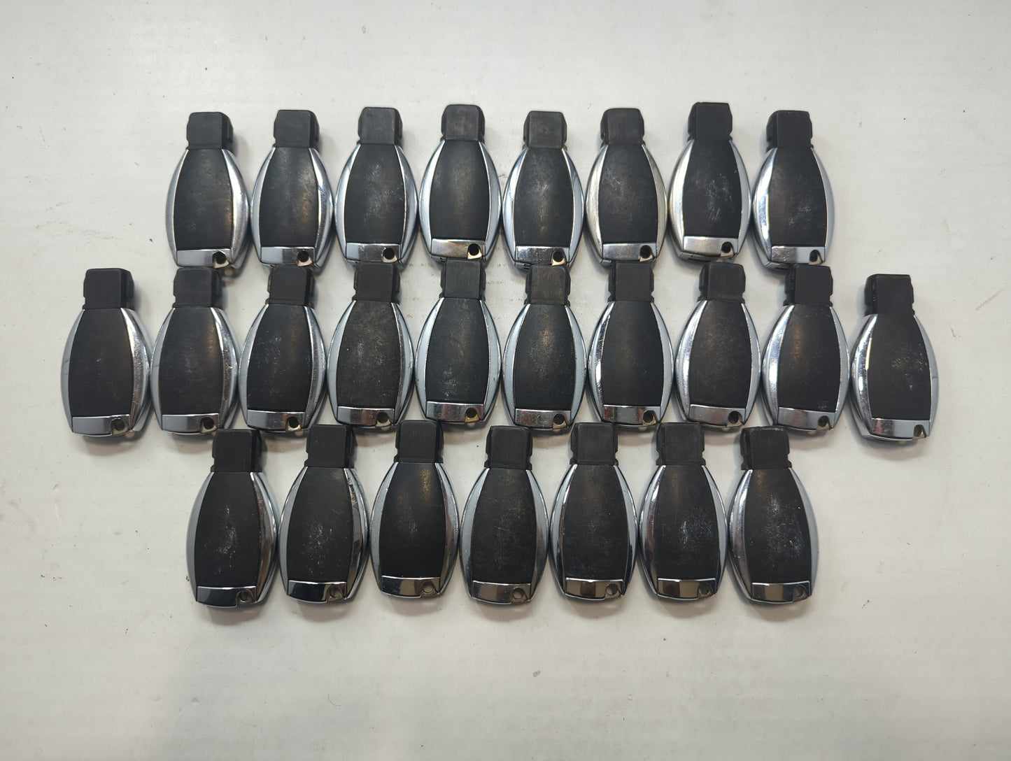 Lot of 25 Mercedes-Benz Keyless Entry Remote Fob MIXED FCC IDS MIXED - Oemusedautoparts1.com