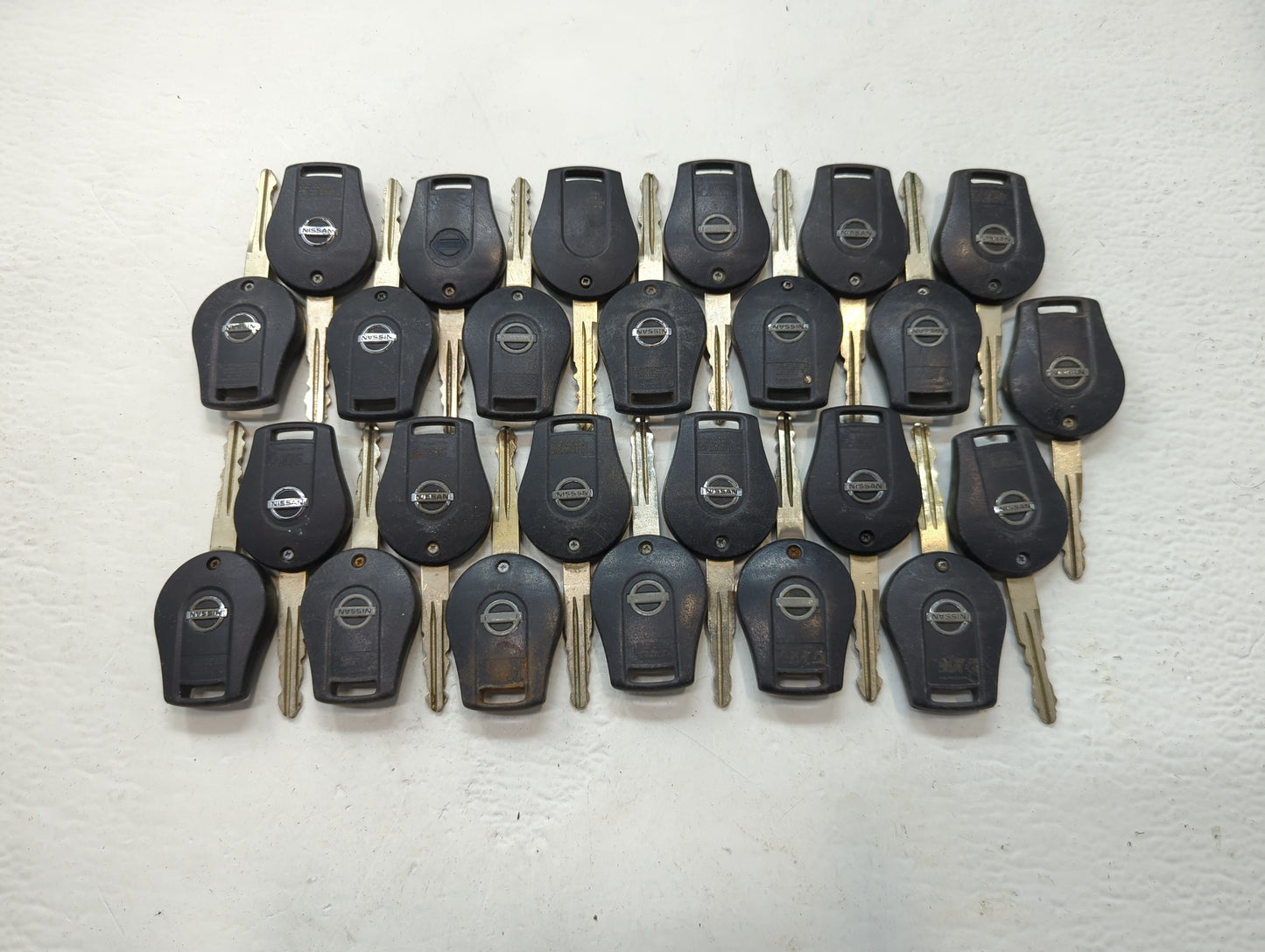 Lot of 25 Nissan Keyless Entry Remote Fob CWTWB1U816 | CWTWB1U751 MIXED - Oemusedautoparts1.com