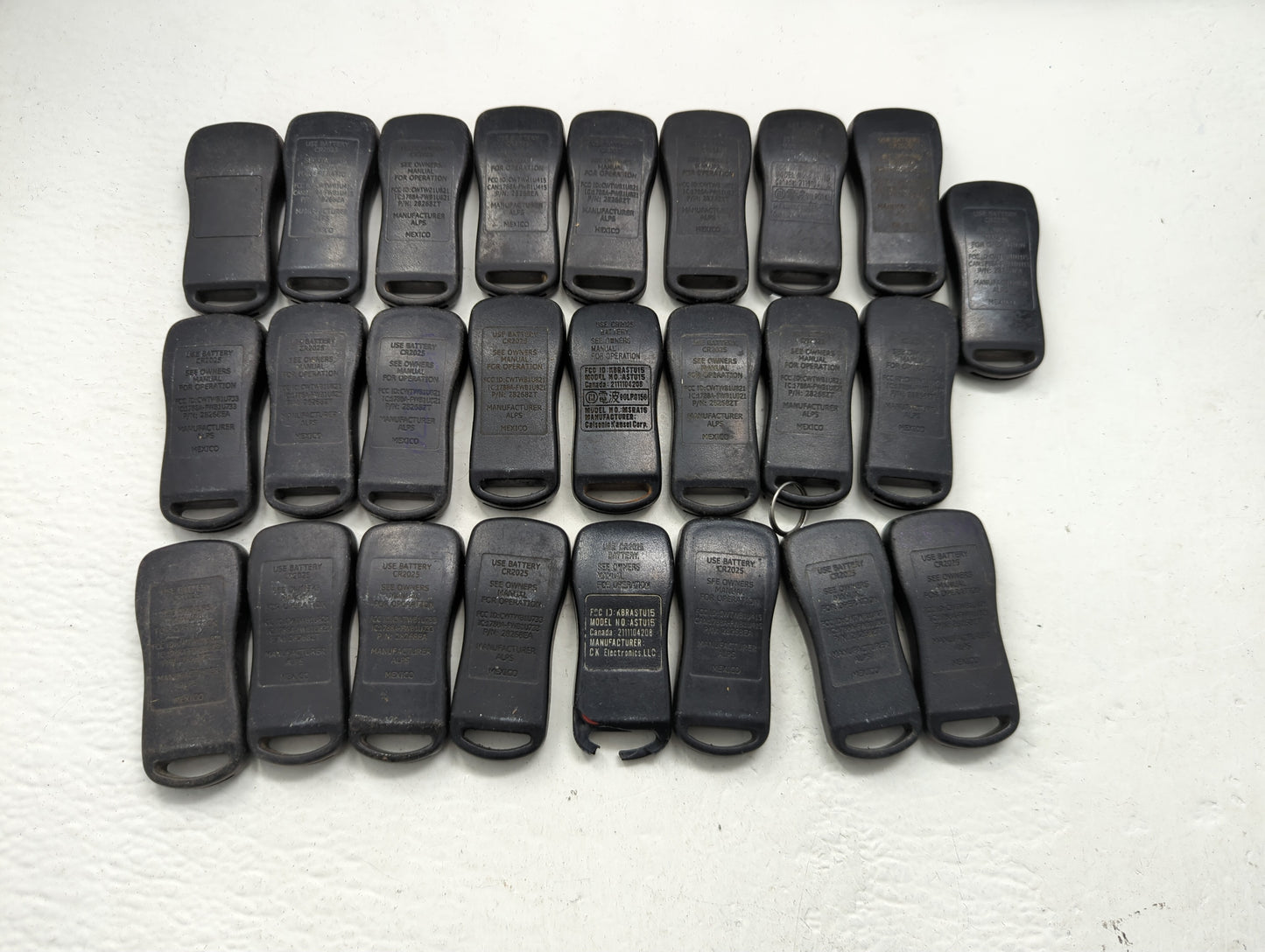Lot of 25 Nissan Keyless Entry Remote Fob CWTWB1U821 | CWTWB1U733 | - Oemusedautoparts1.com