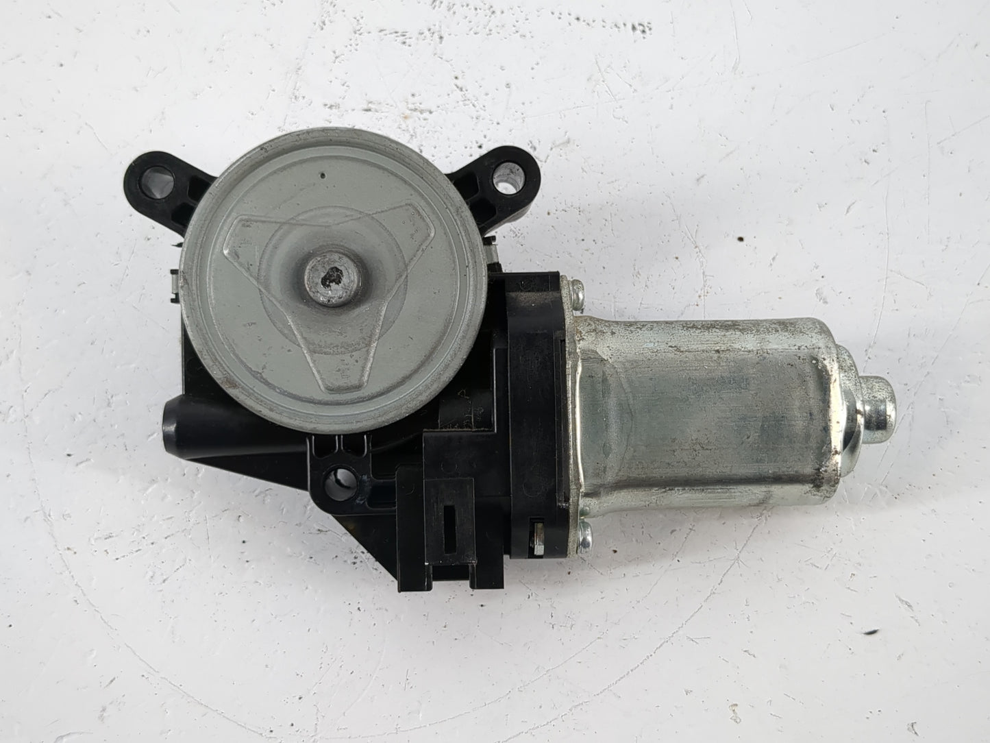 2006-2008 Pontiac Torrent Passenger Front Right Power Window Motor - Oemusedautoparts1.com
