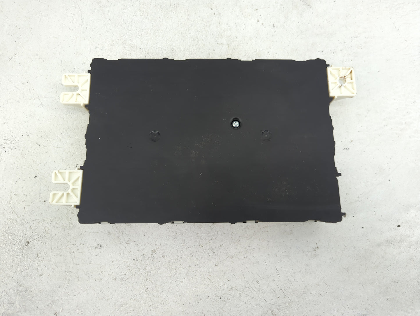 2013-2013 Ram 1500 Body Control Module Bcm Inner Cabin Fuse Box - Oemusedautoparts1.com