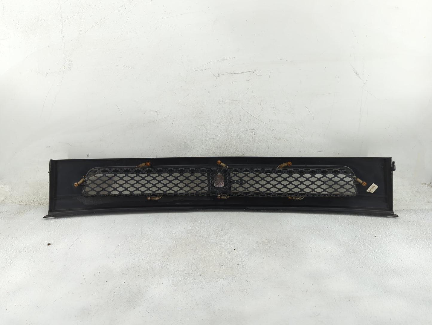 2004-2006 Scion Xb Front Grille Bumper Not Included - Oemusedautoparts1.com