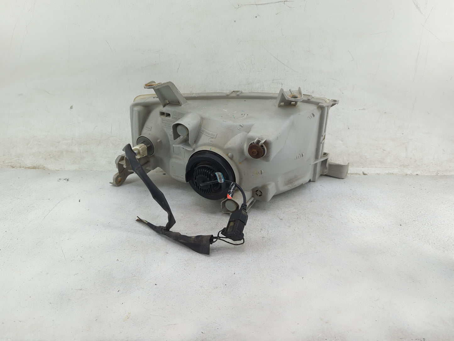 2004-2006 Scion Xb Passenger Right Oem Head Light Headlight Lamp 5025099 - Oemusedautoparts1.com