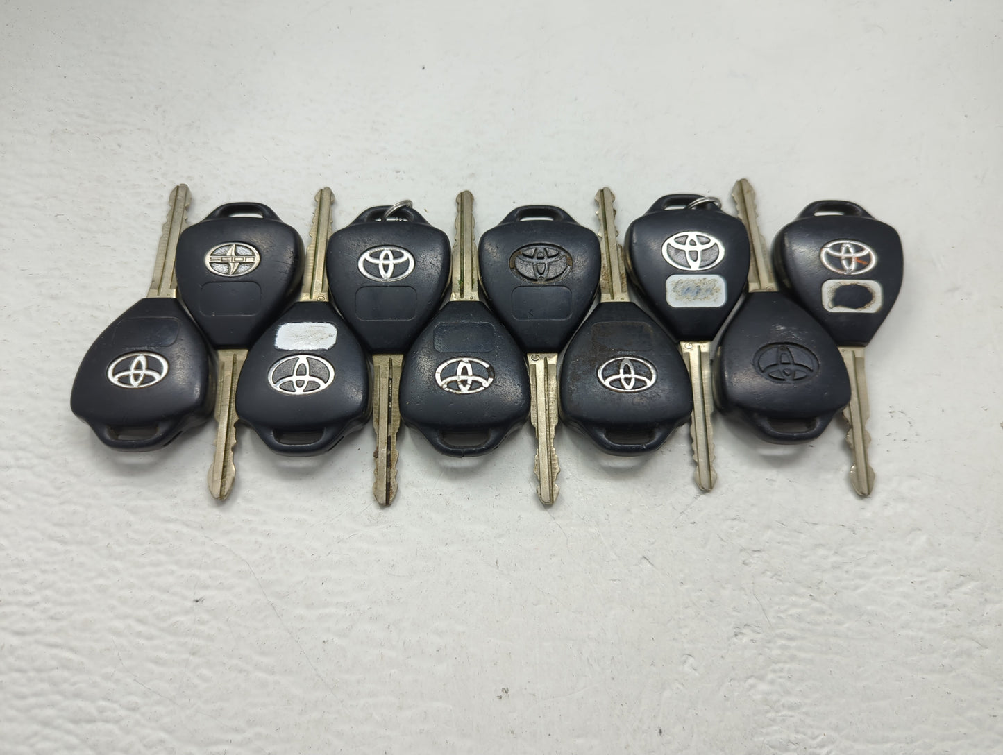 Lot of 10 Toyota Keyless Entry Remote Fob UNKNOWN UNKNOWN - Oemusedautoparts1.com