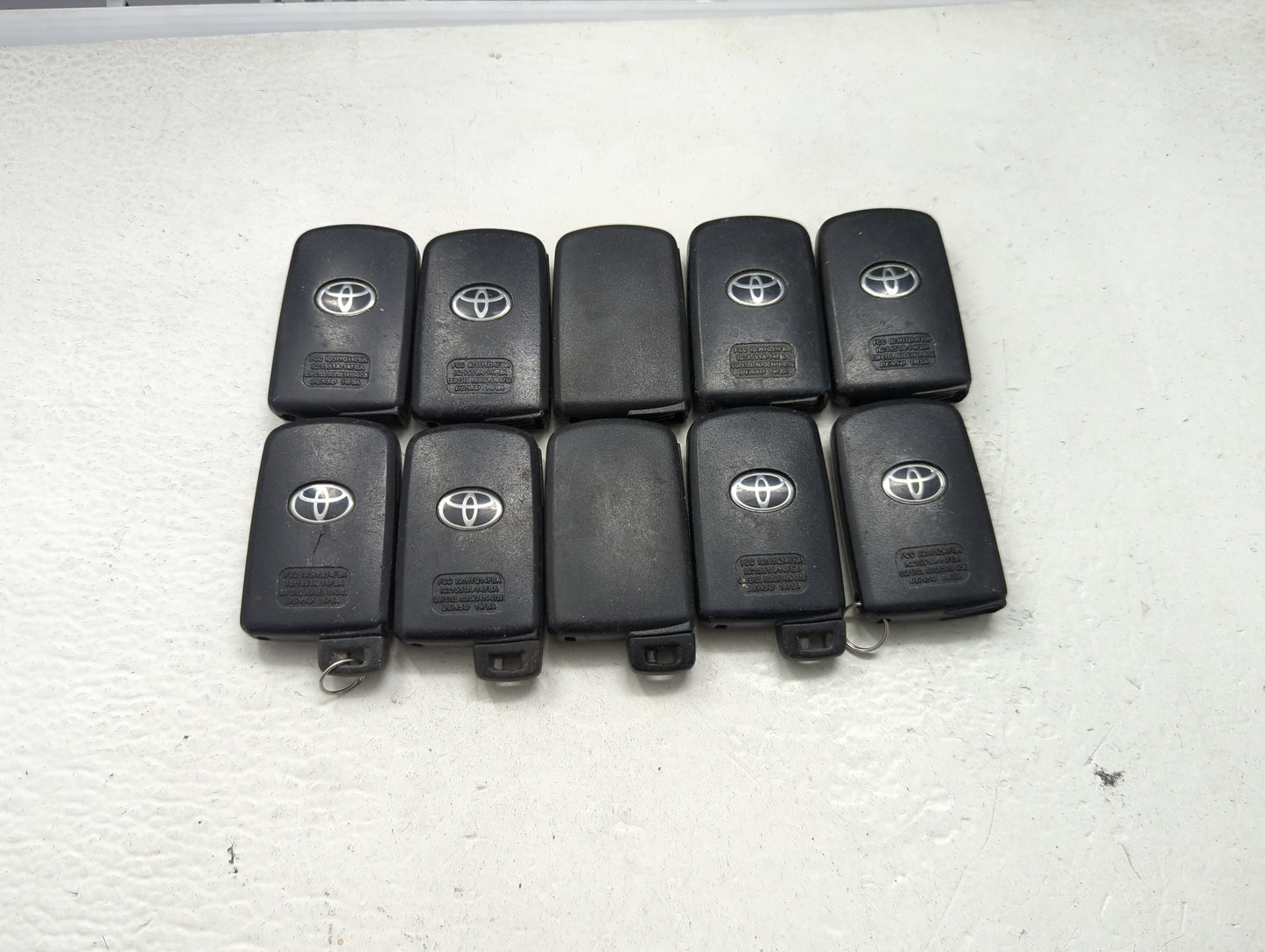 Lot of 10 Toyota Keyless Entry Remote Fob MIXED FCC IDS MIXED PART 1473598 - Oemusedautoparts1.com