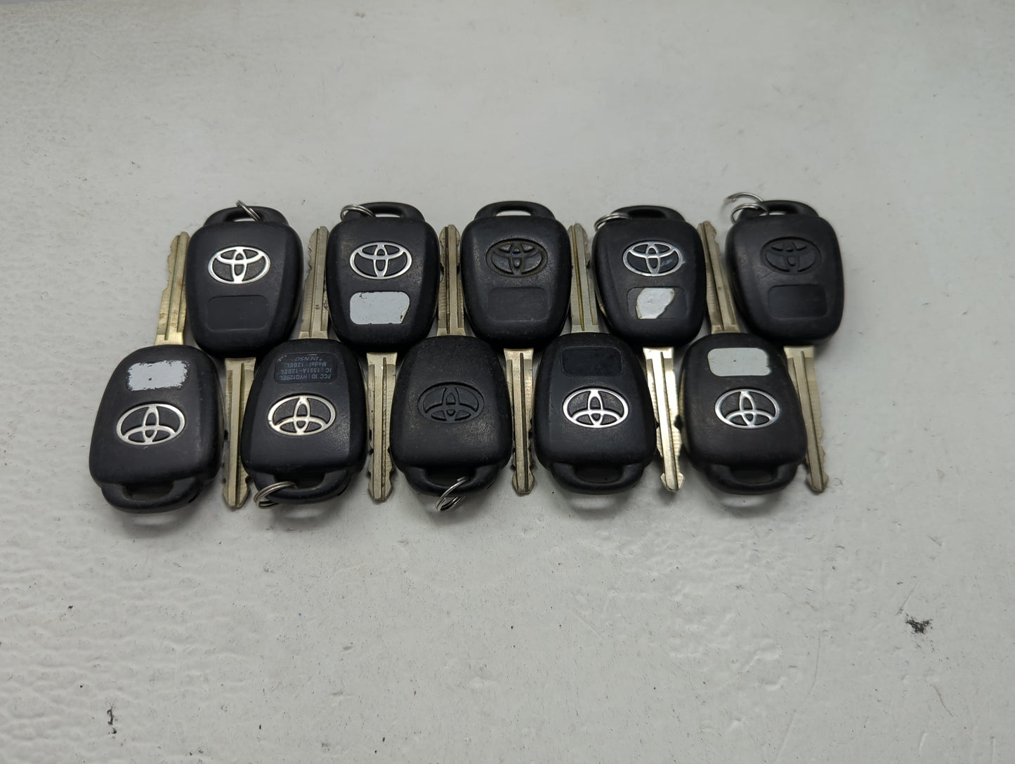 Lot of 10 Toyota Keyless Entry Remote Fob MIXED FCC IDS 1473664 - Oemusedautoparts1.com
