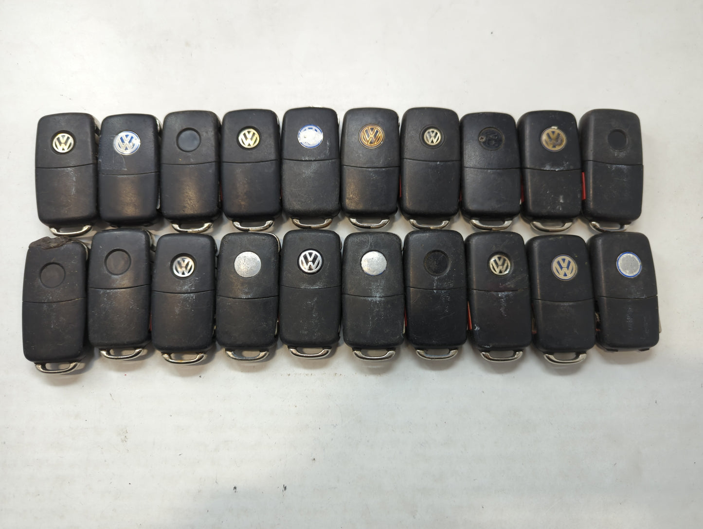 Lot of 20 Volkswagen Keyless Entry Remote Fob NBG8137T | NBG735868T - Oemusedautoparts1.com