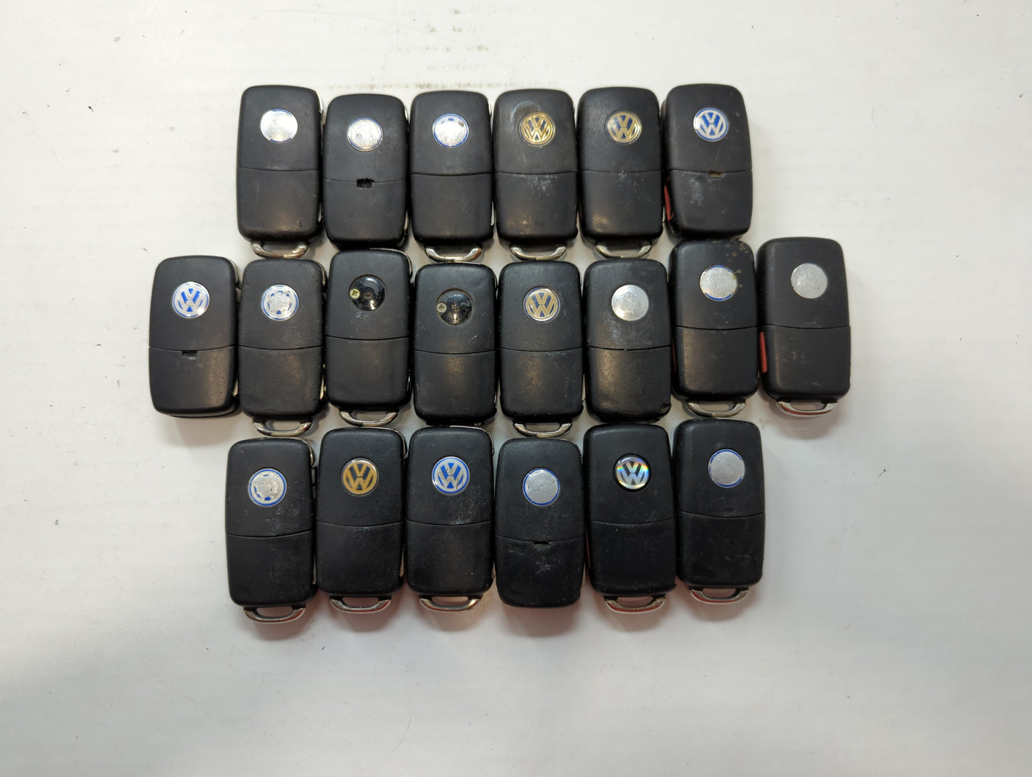 Lot of 20 Volkswagen Keyless Entry Remote Fob NBG92596263 | NBG735868T - Oemusedautoparts1.com