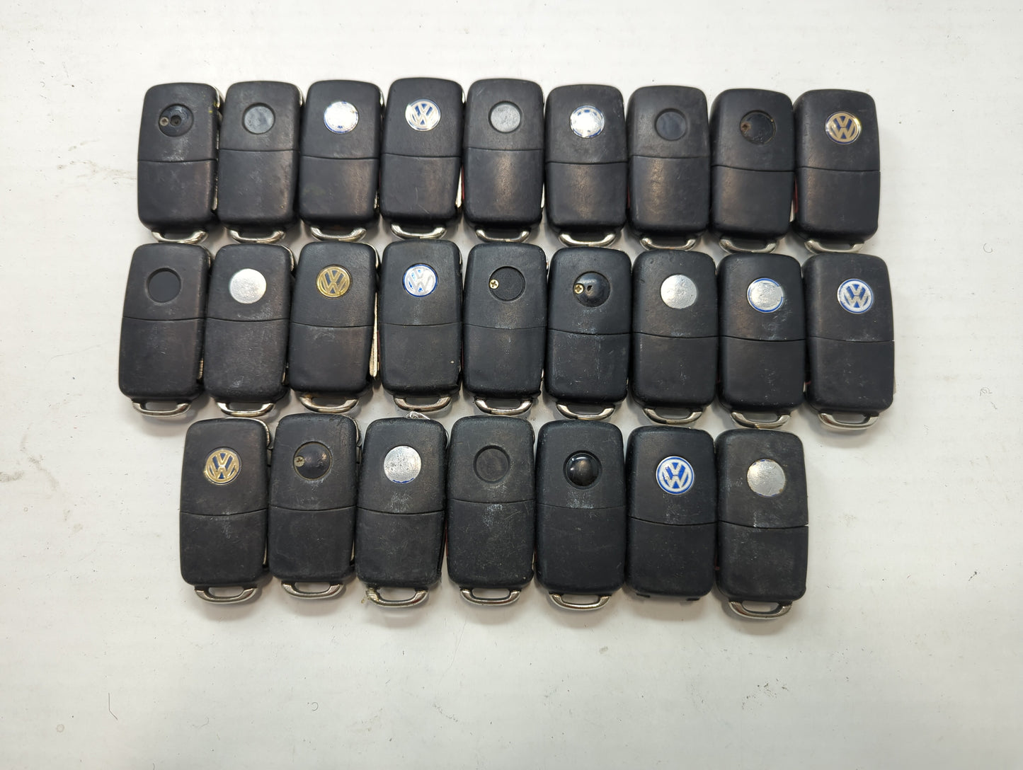 Lot of 25 Volkswagen Keyless Entry Remote Fob NBG8137T | NBG735868T - Oemusedautoparts1.com