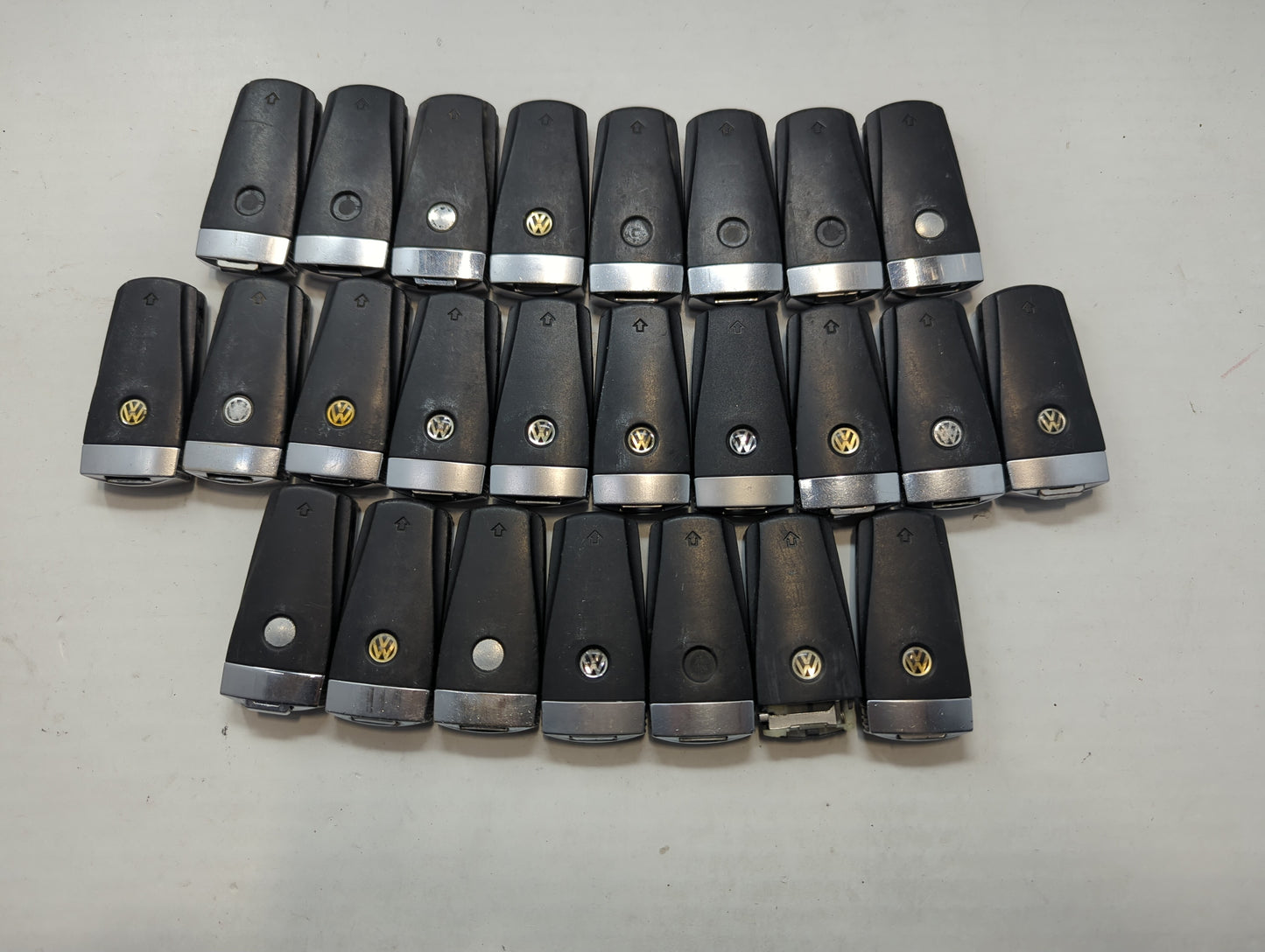 Lot of 25 Volkswagen Keyless Entry Remote Fob MIXED FCC IDS MIXED PART - Oemusedautoparts1.com