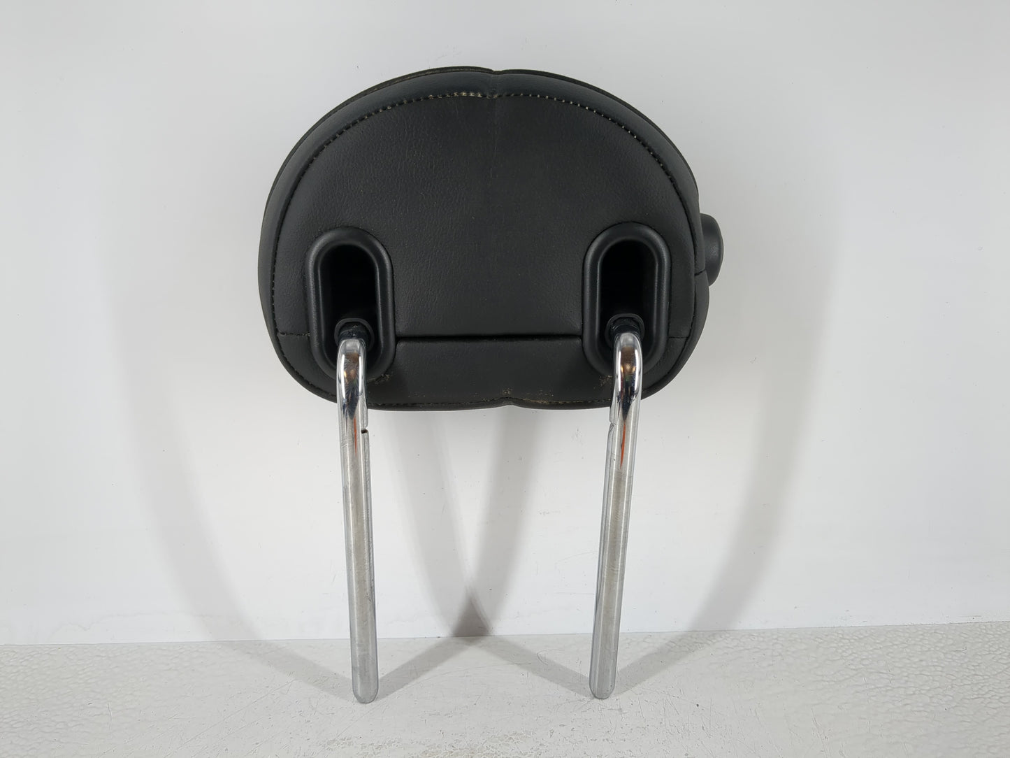 2017 Mini Cooper Clubman Headrest Head Rest Rear Center Seat Fits OEM Used Auto Parts - Oemusedautoparts1.com