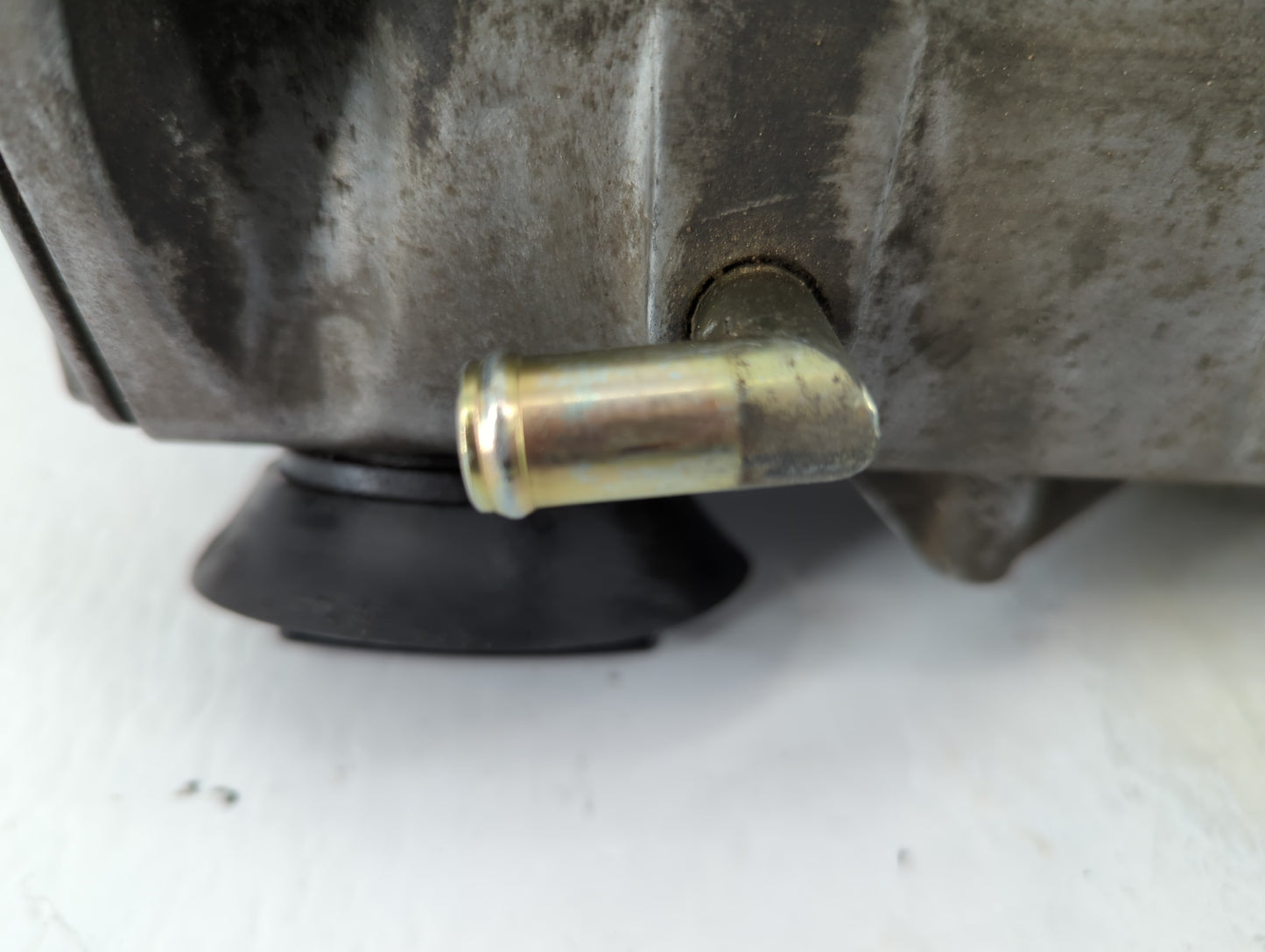 2002 Buick Lesabre Driver Left Cylinder Head Valve Cover Fits OEM Used Auto Parts