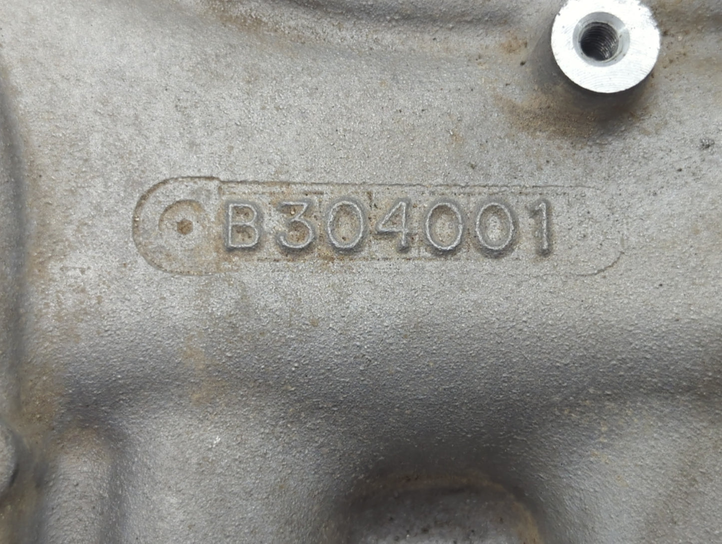 2005-2010 Chrysler 300 Air Intake Manifold P/N:B304001 Fits Fits 2005 2006 2007 2008 2009 2010 OEM Used Auto Parts - Oemusedautoparts1.com