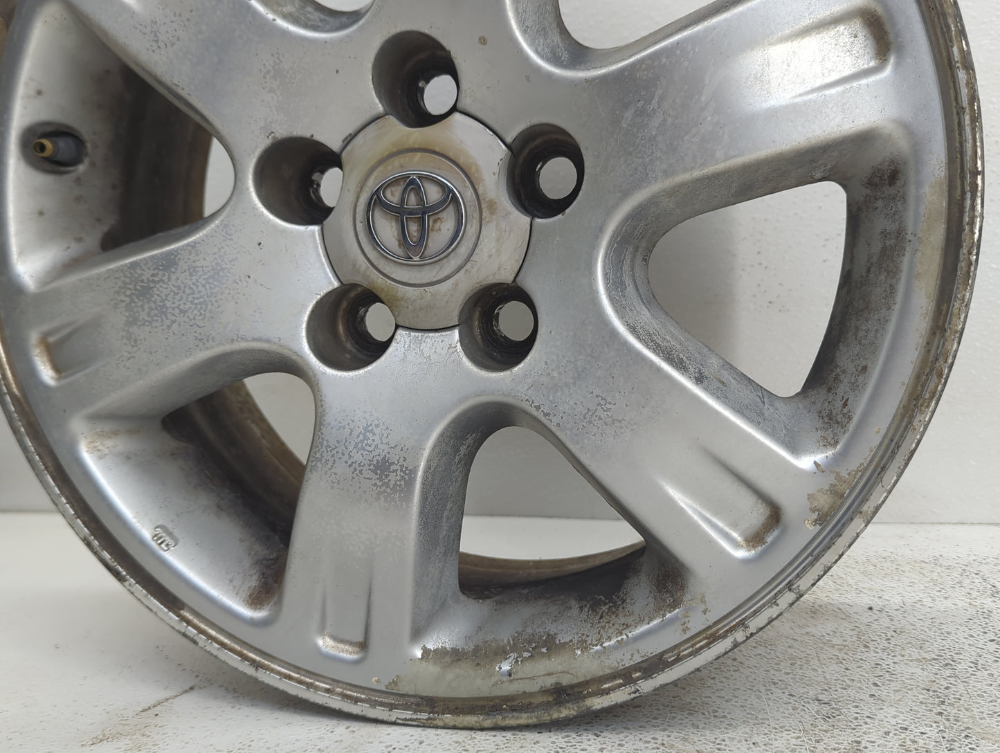 2001-2007 Toyota Highlander Oem Wheel Rim