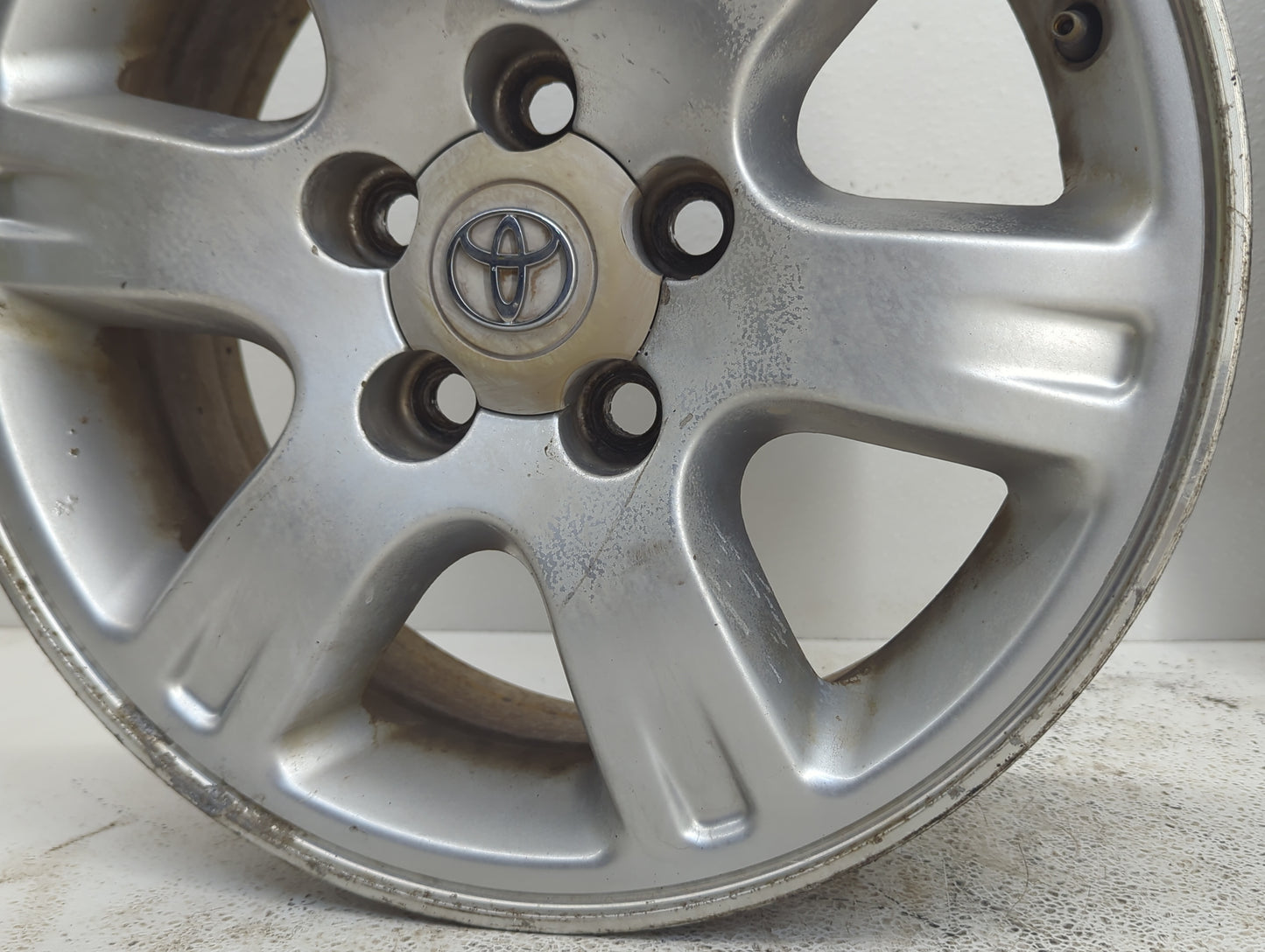 2001-2007 Toyota Highlander Oem Wheel Rim