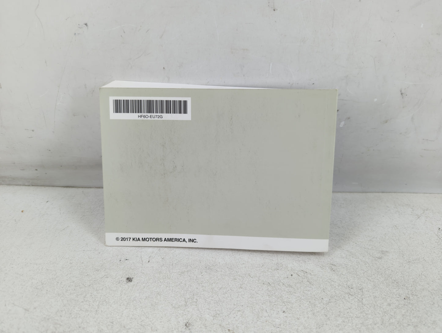 2017 Kia Cadenza Owners Manual Book Guide P/N:HF6O-EU72G OEM Used Auto Parts