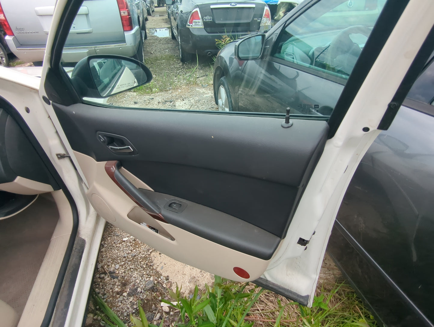 2008 Pontiac G6 Front Right Passenger Interior Door Panel Trim