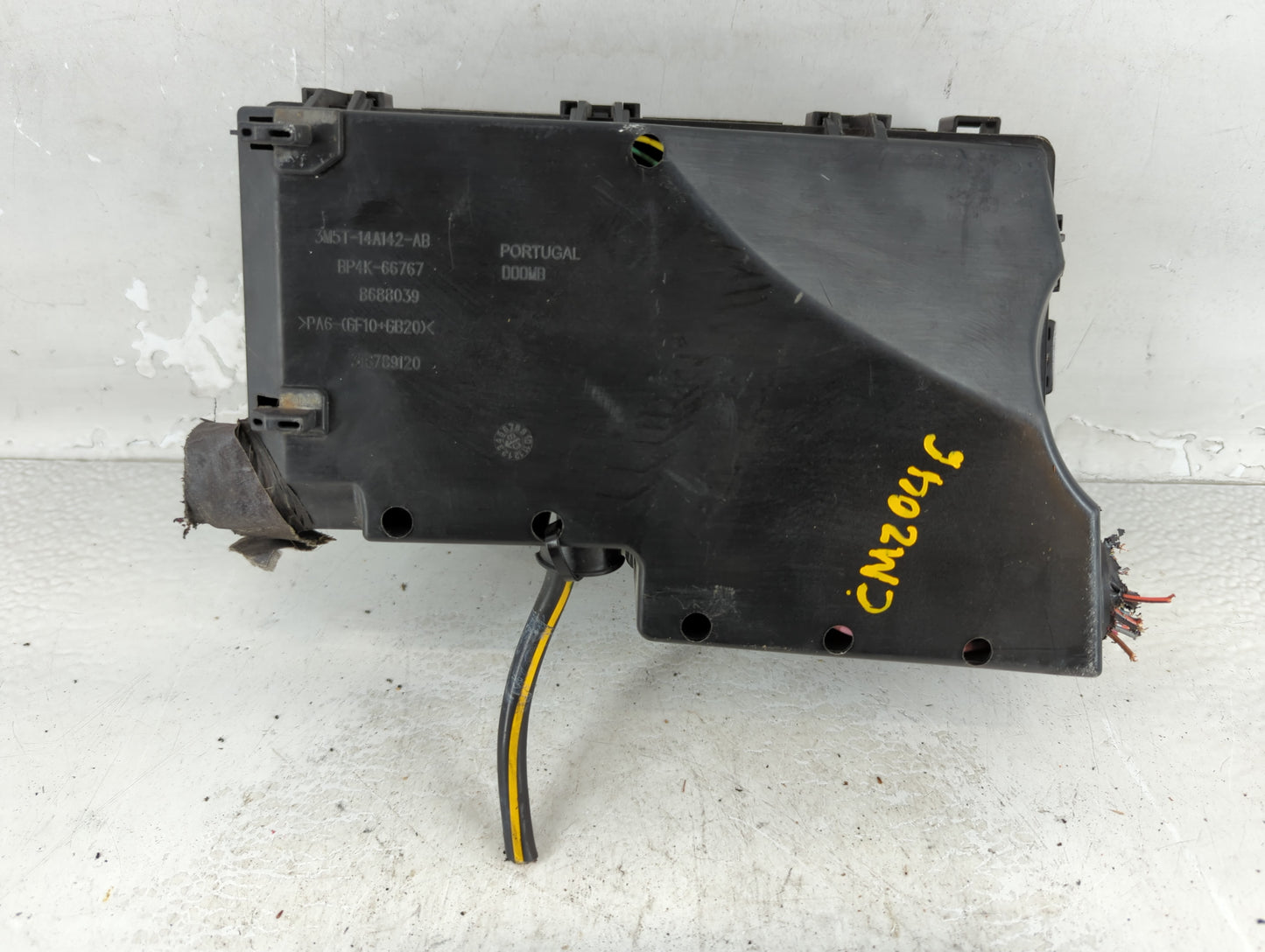 2004-2009 Mazda 3 Fusebox Fuse Box Panel Relay Module P/N:518818109 Fits Fits 2004 2005 2006 2007 2008 2009 OEM Used Auto Parts