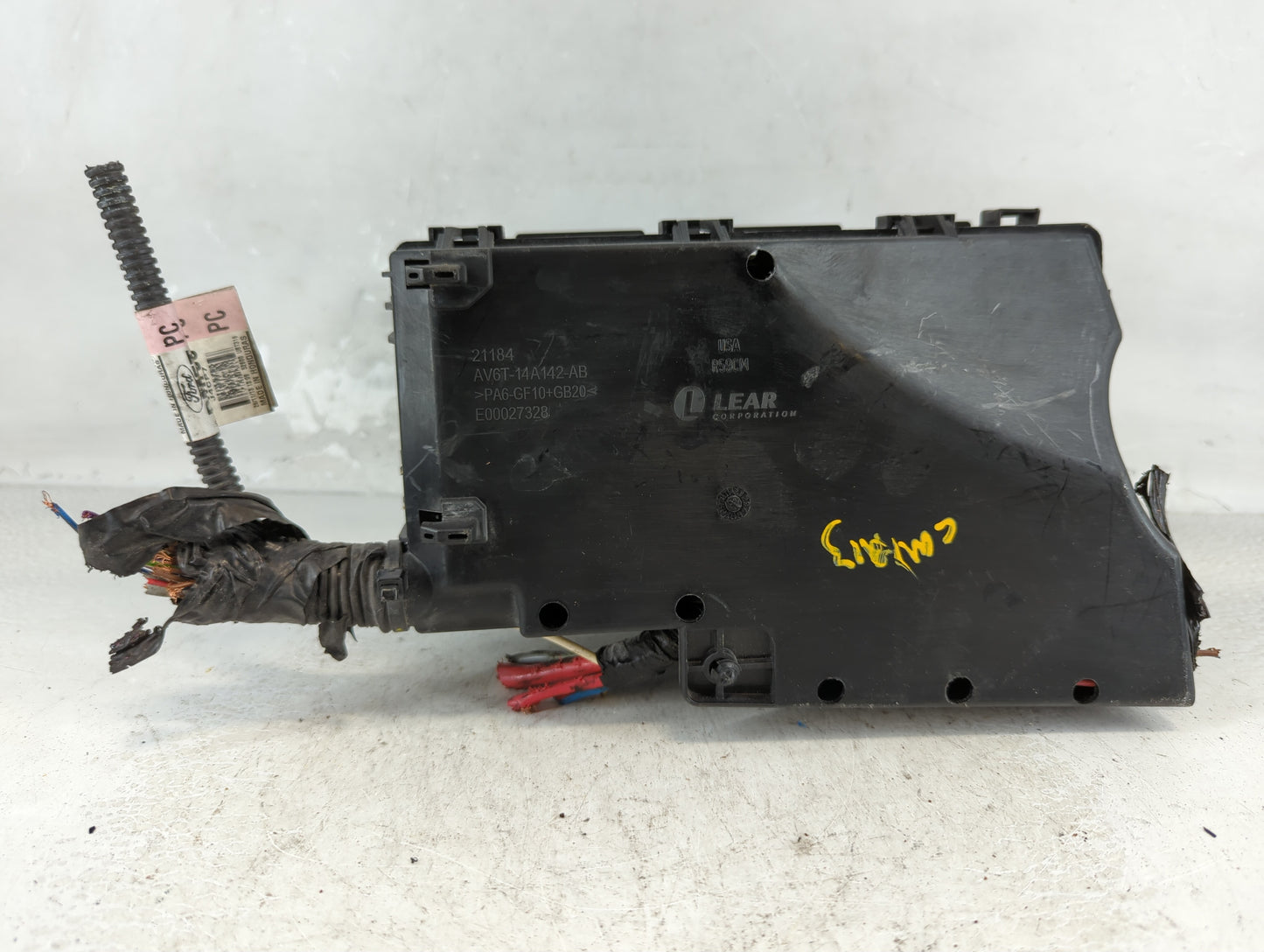 2012-2014 Ford Focus Fusebox Fuse Box Panel Relay Module P/N:AV6T-14A067-AC E02345500, AV6T-14A067-AD Fits Fits 2012 2013 2014 OEM Used Auto Parts - Oemusedautoparts1.com