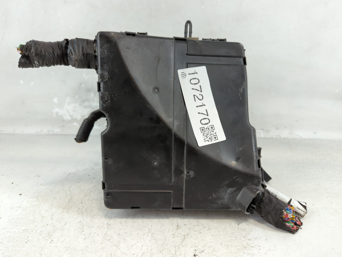 2014-2015 Kia Sorento Fusebox Fuse Box Panel Relay Module P/N:91941-2P520QQK Fits Fits 2014 2015 OEM Used Auto Parts - Oemusedautoparts1.com