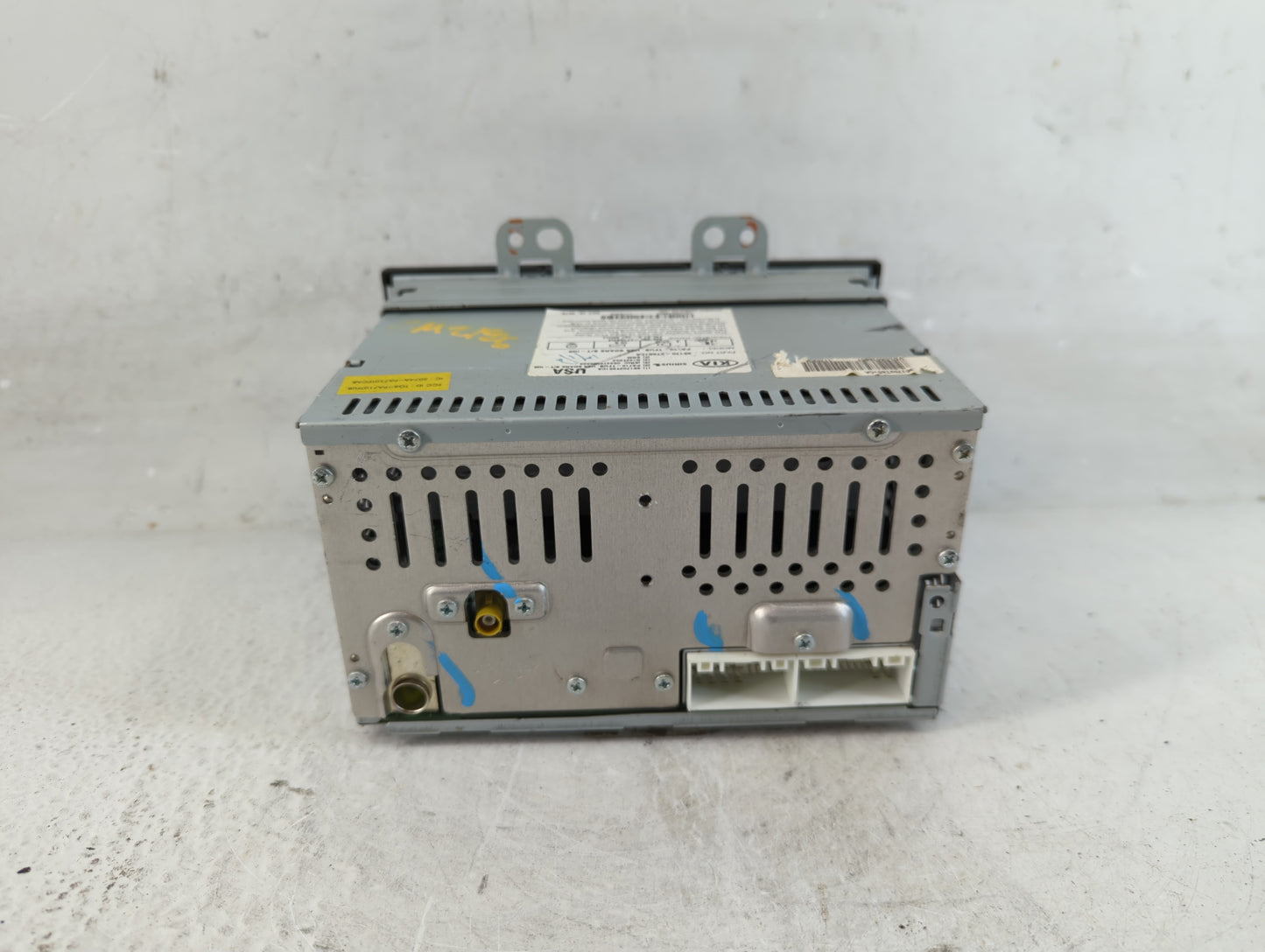 2011-2013 Kia Optima Radio AM FM Cd Player Receiver Replacement P/N:96170-2T651CA Fits Fits 2011 2012 2013 OEM Used Auto Parts - Oemusedautoparts1.com